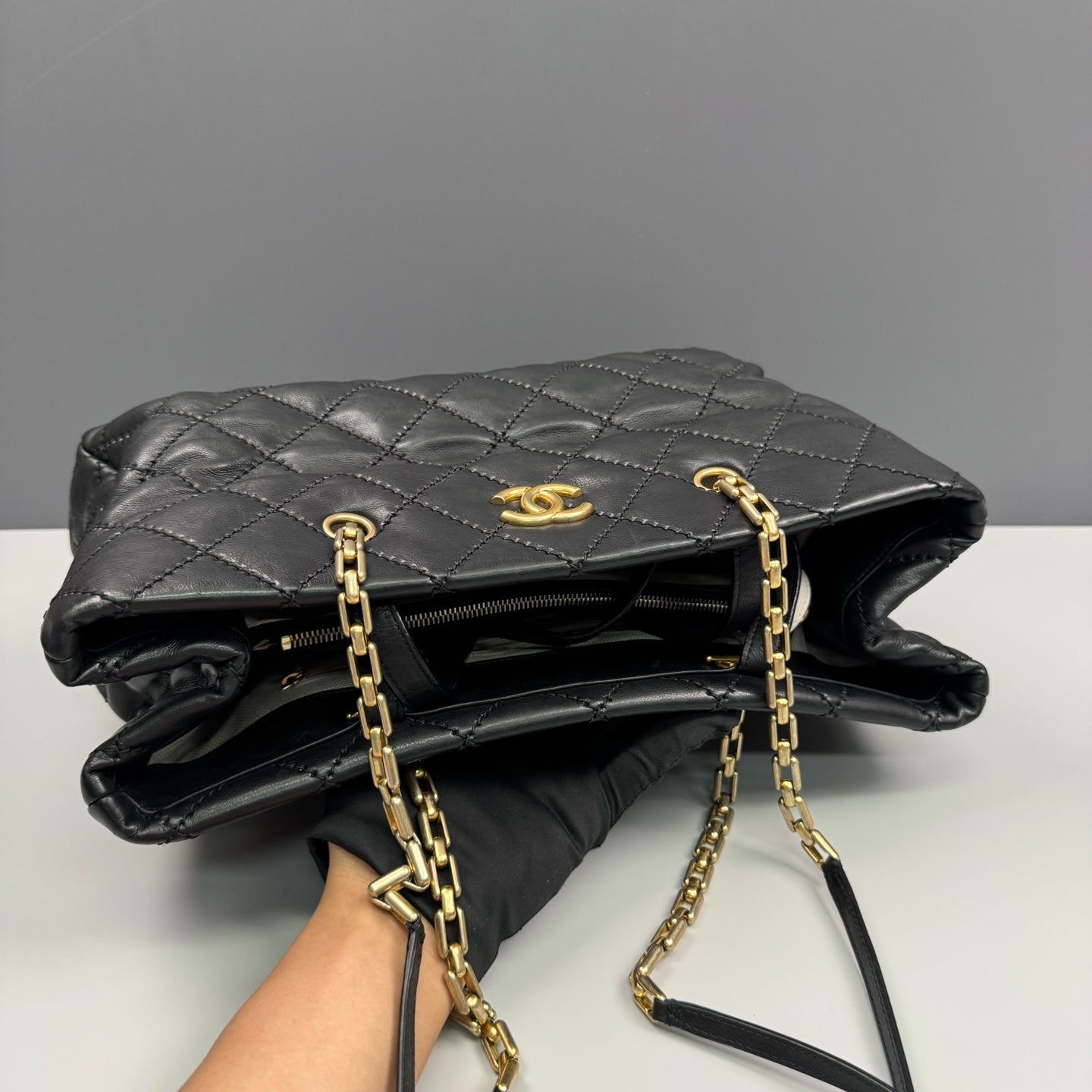 Chanel - Other - Leather - Black - (large)