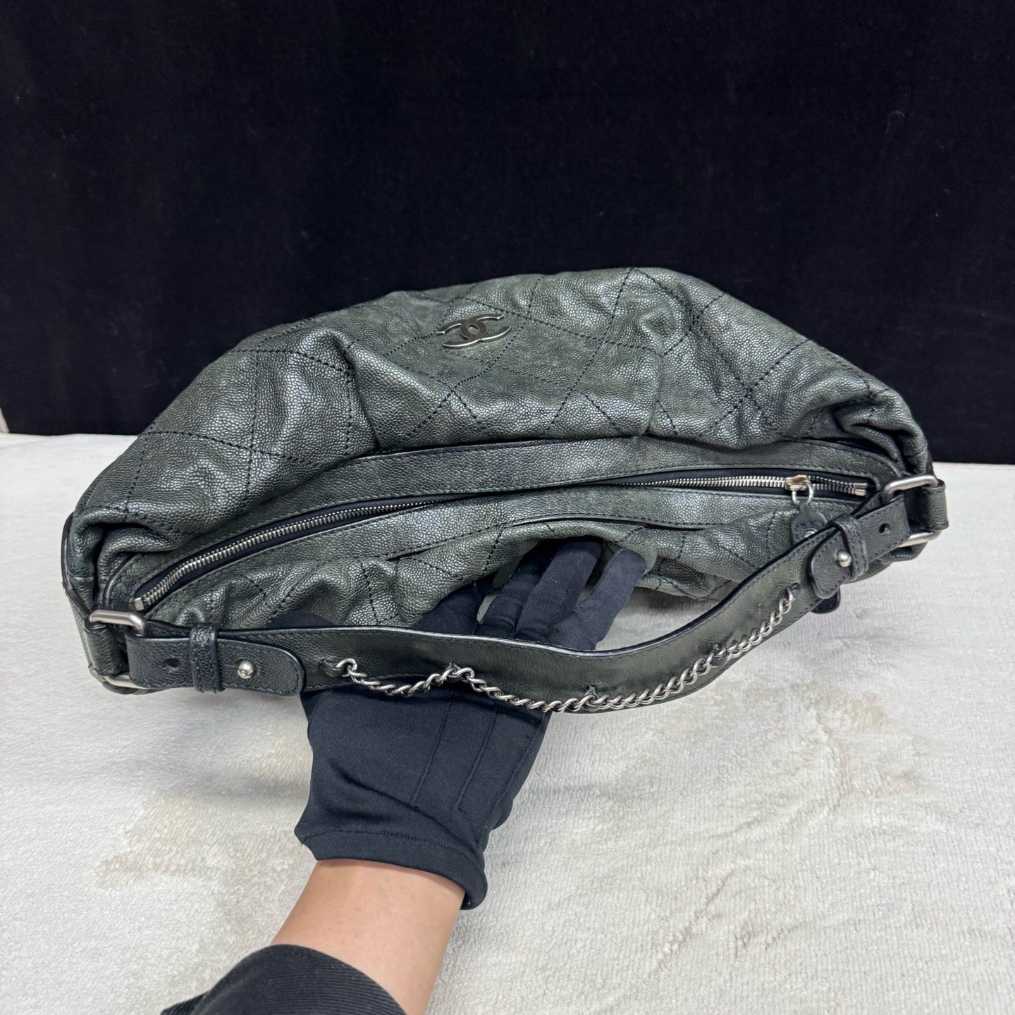 Chanel - Other - Leather - Black - (Large)