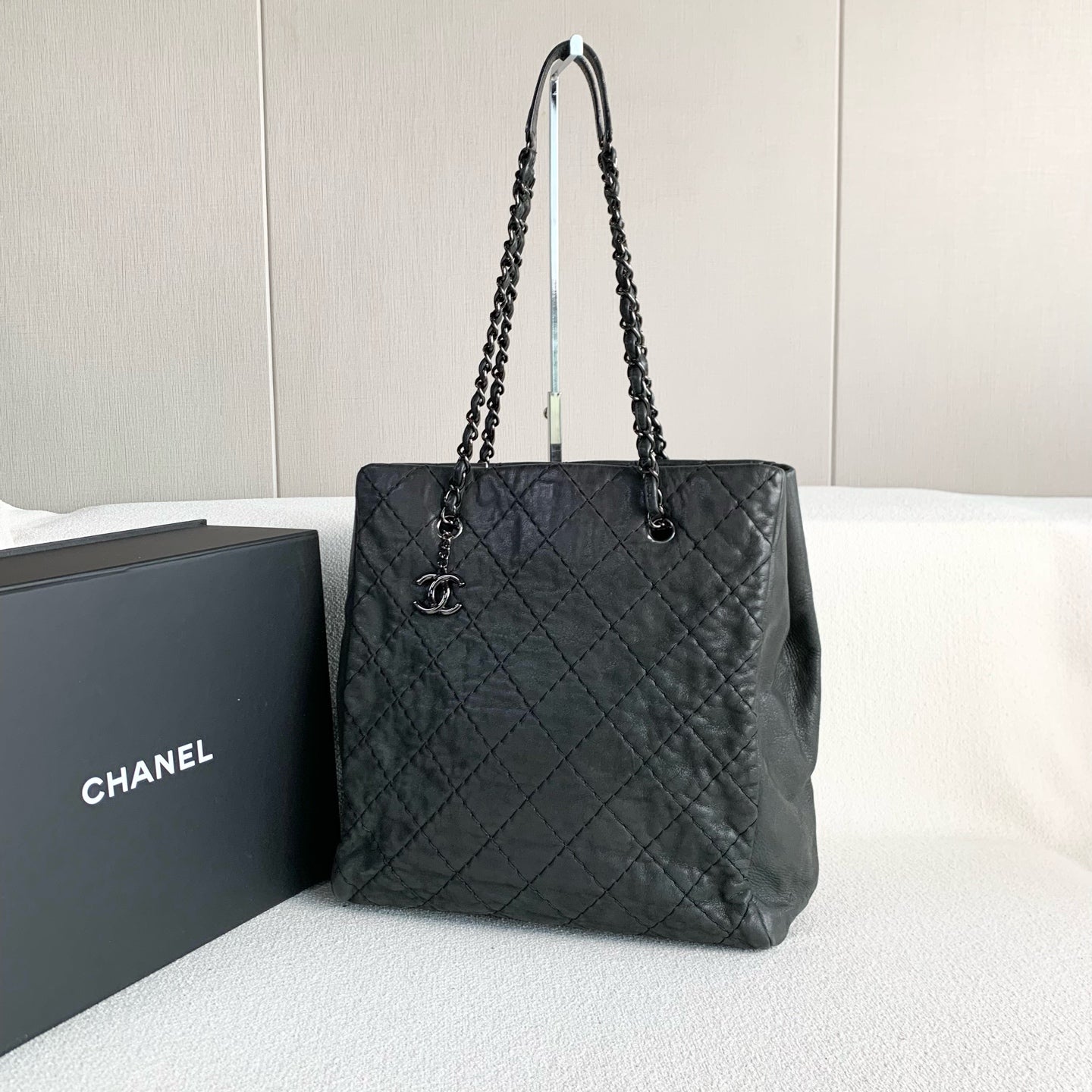 Chanel - Other - Leather - Black - (large)