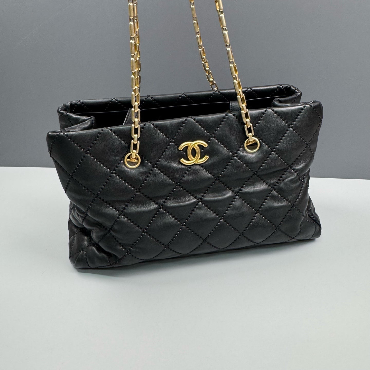 Chanel - Other - Leather - Black - (large)