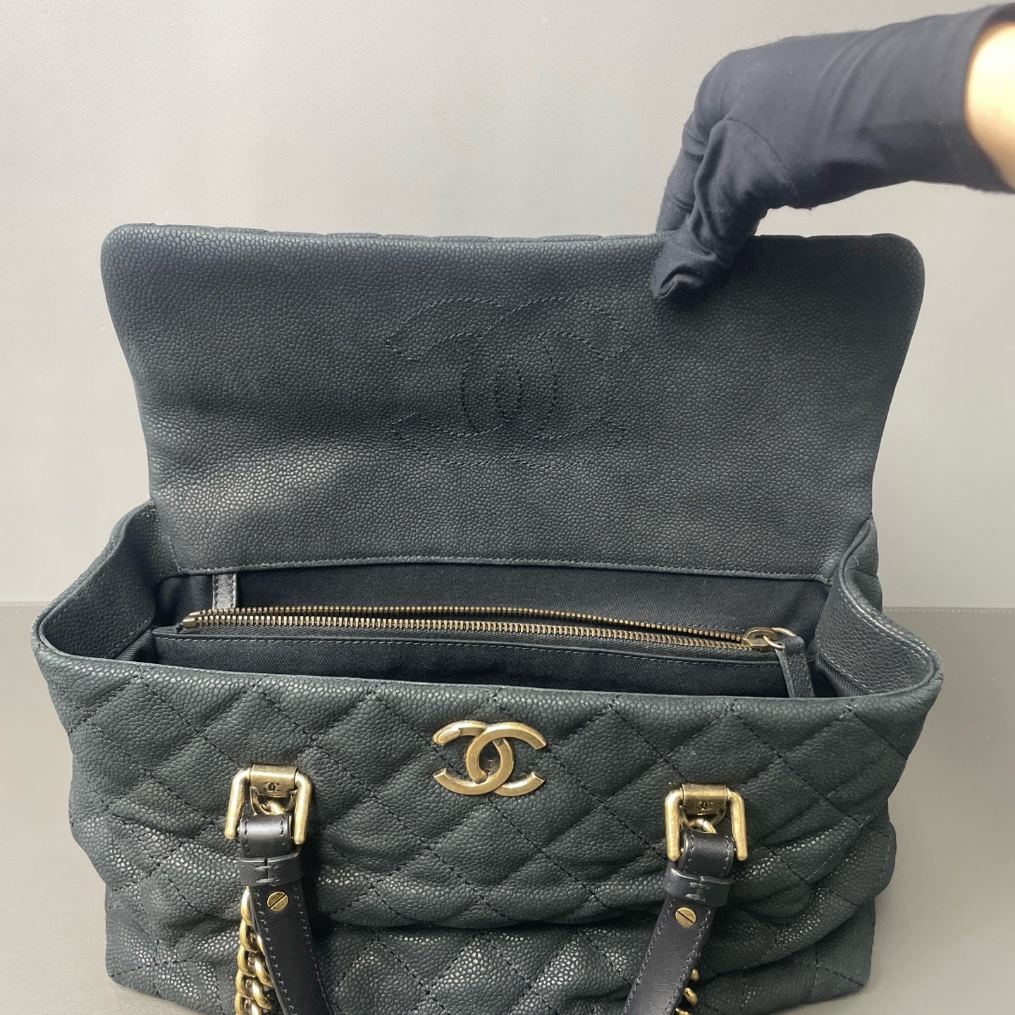 Chanel - Other - Leather - Black - (large)