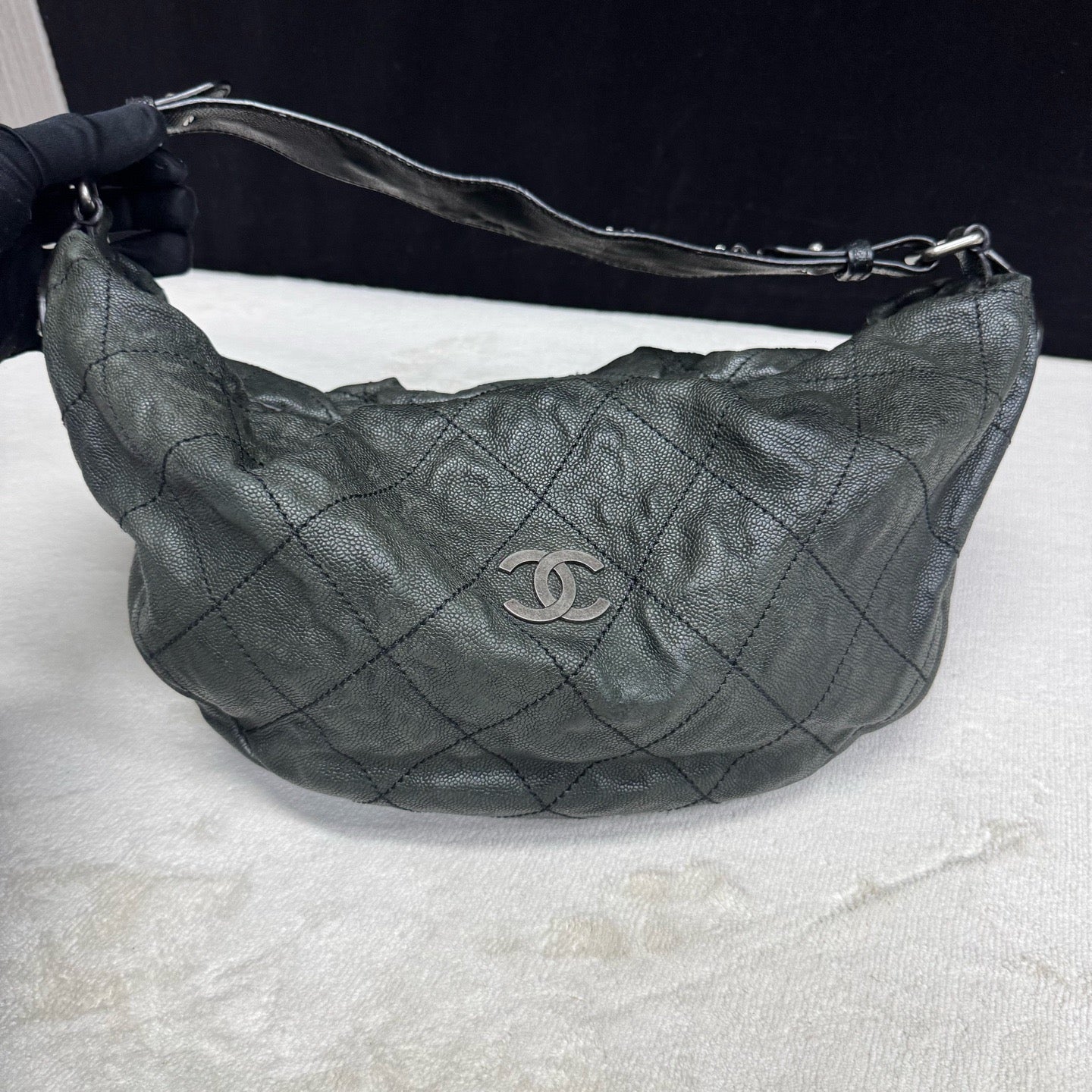 Chanel - Other - Leather - Black - (Large)