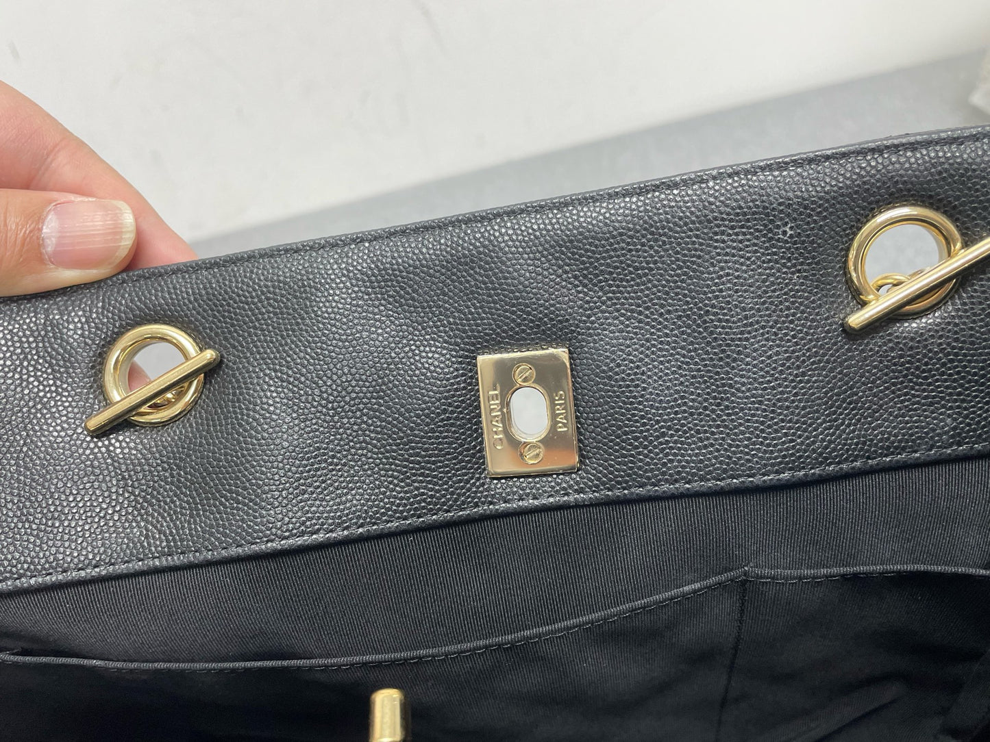 Chanel - Other - Leather - Black - (Large)
