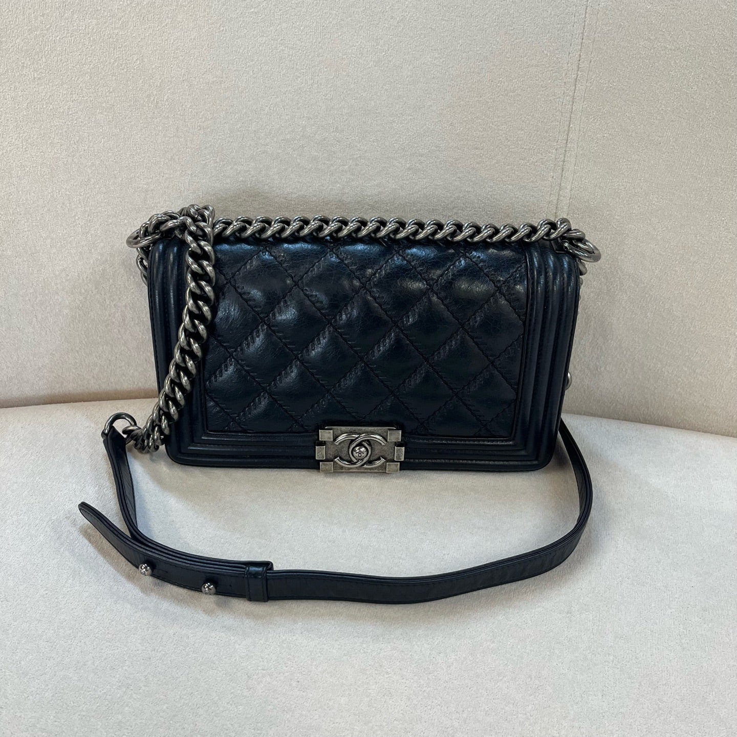 Chanel - Other - Leather - Black - (medium)