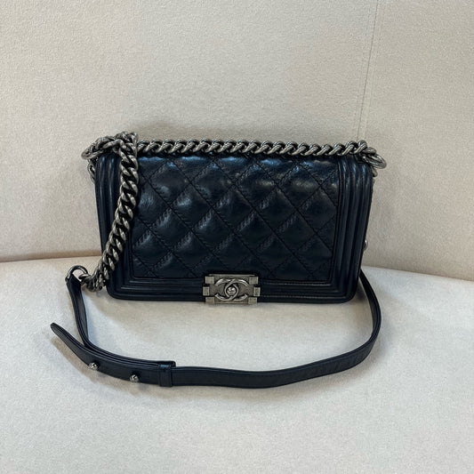 Chanel - Other - Leather - Black - (medium)
