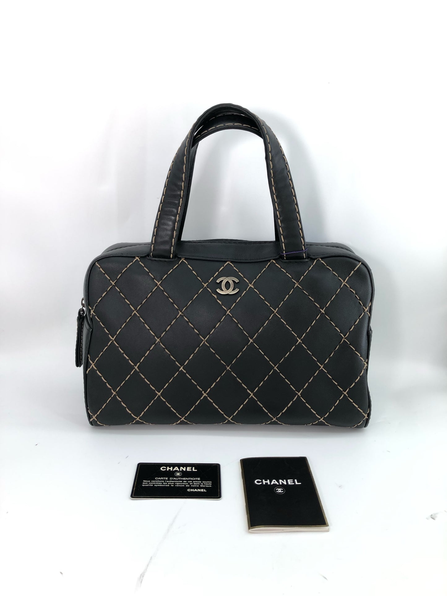 Chanel - Other - Leather - Black - (medium)