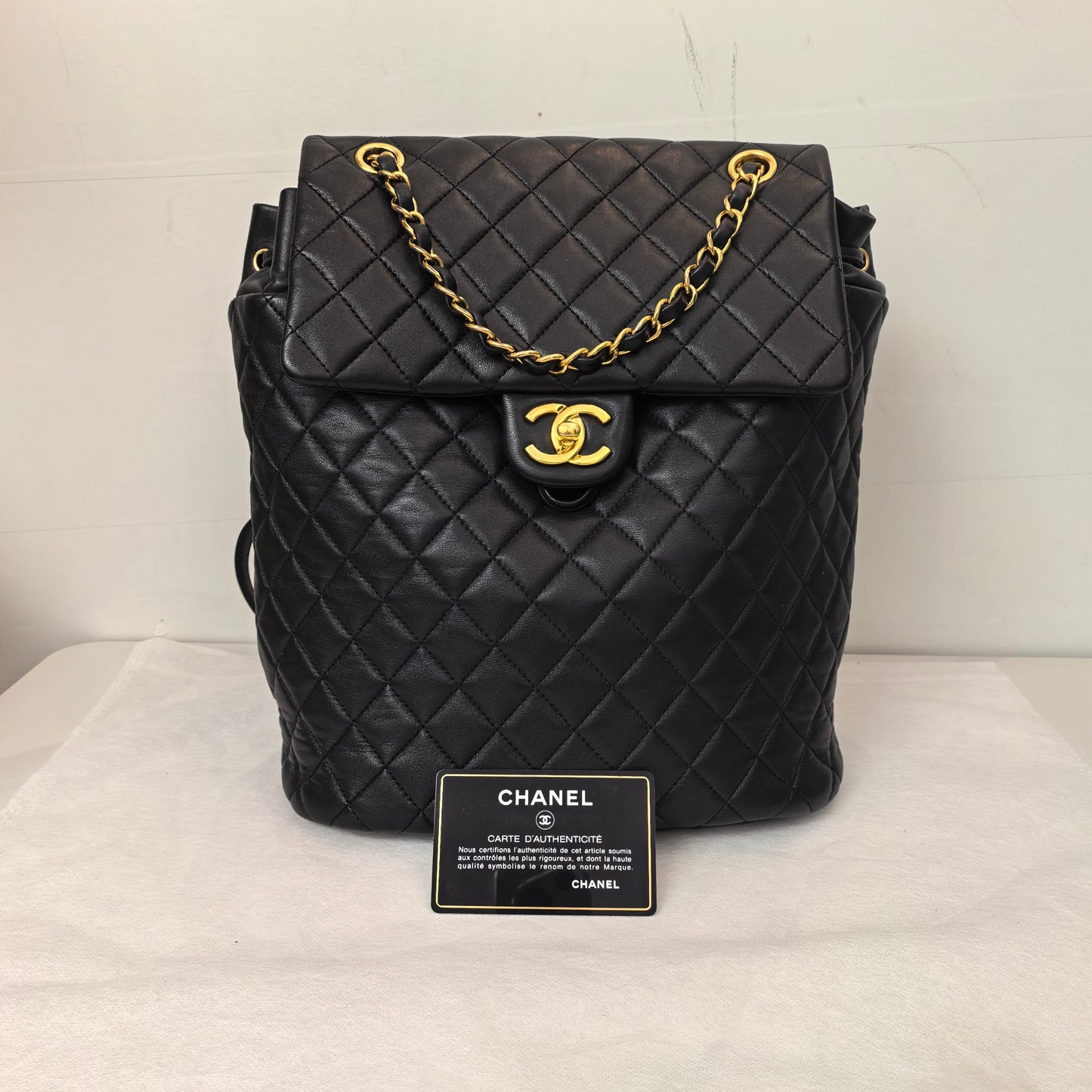 Chanel - Other - Leather - Black - (medium)