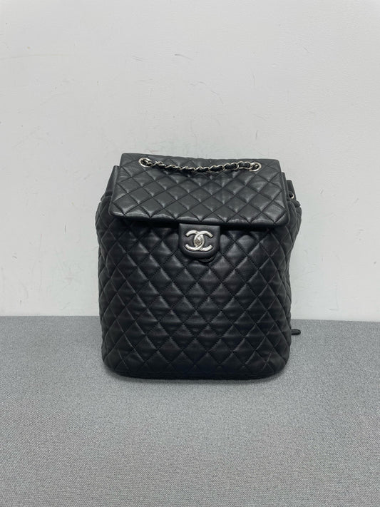 Chanel - Other - Leather - Black - (medium)