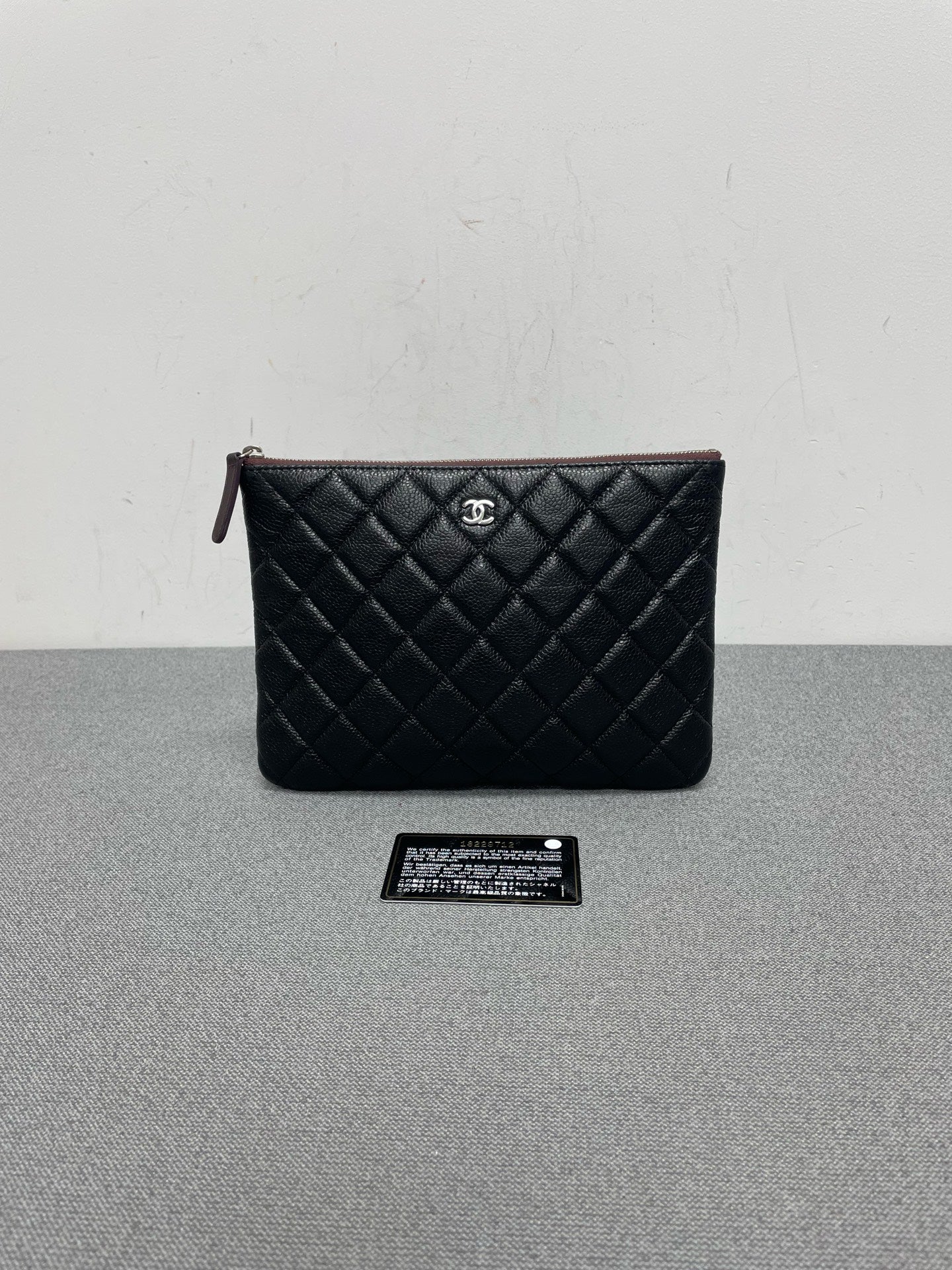 Chanel - Other - Leather - Black - (medium)