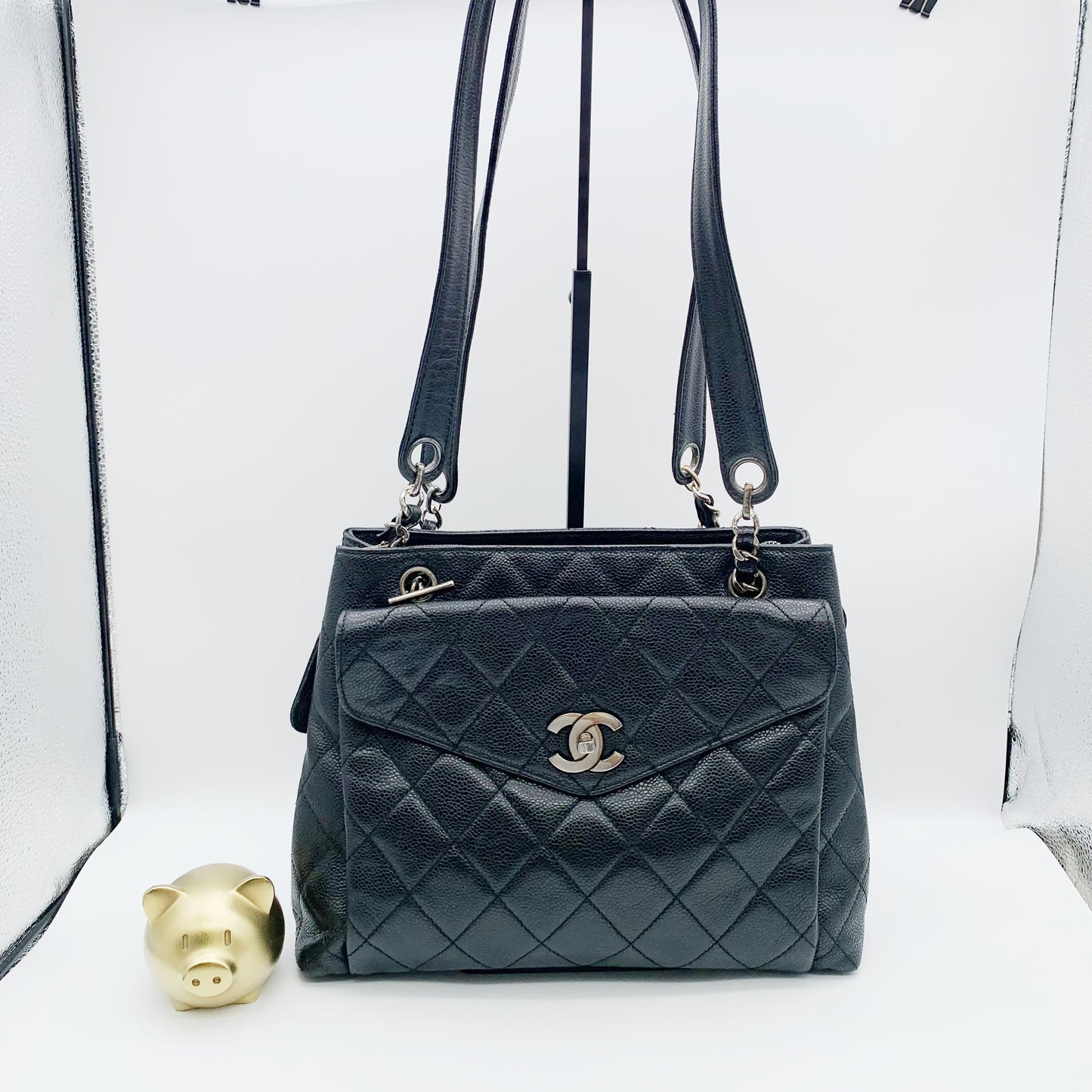 Chanel - Other - Leather - Black - (medium)