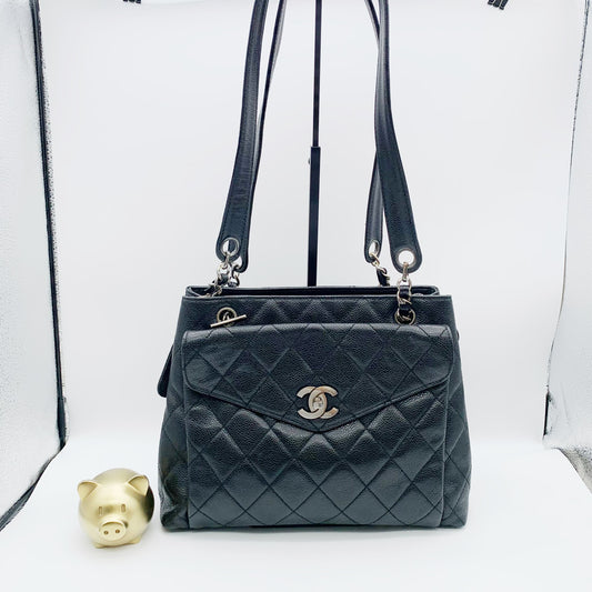 Chanel - Other - Leather - Black - (medium)