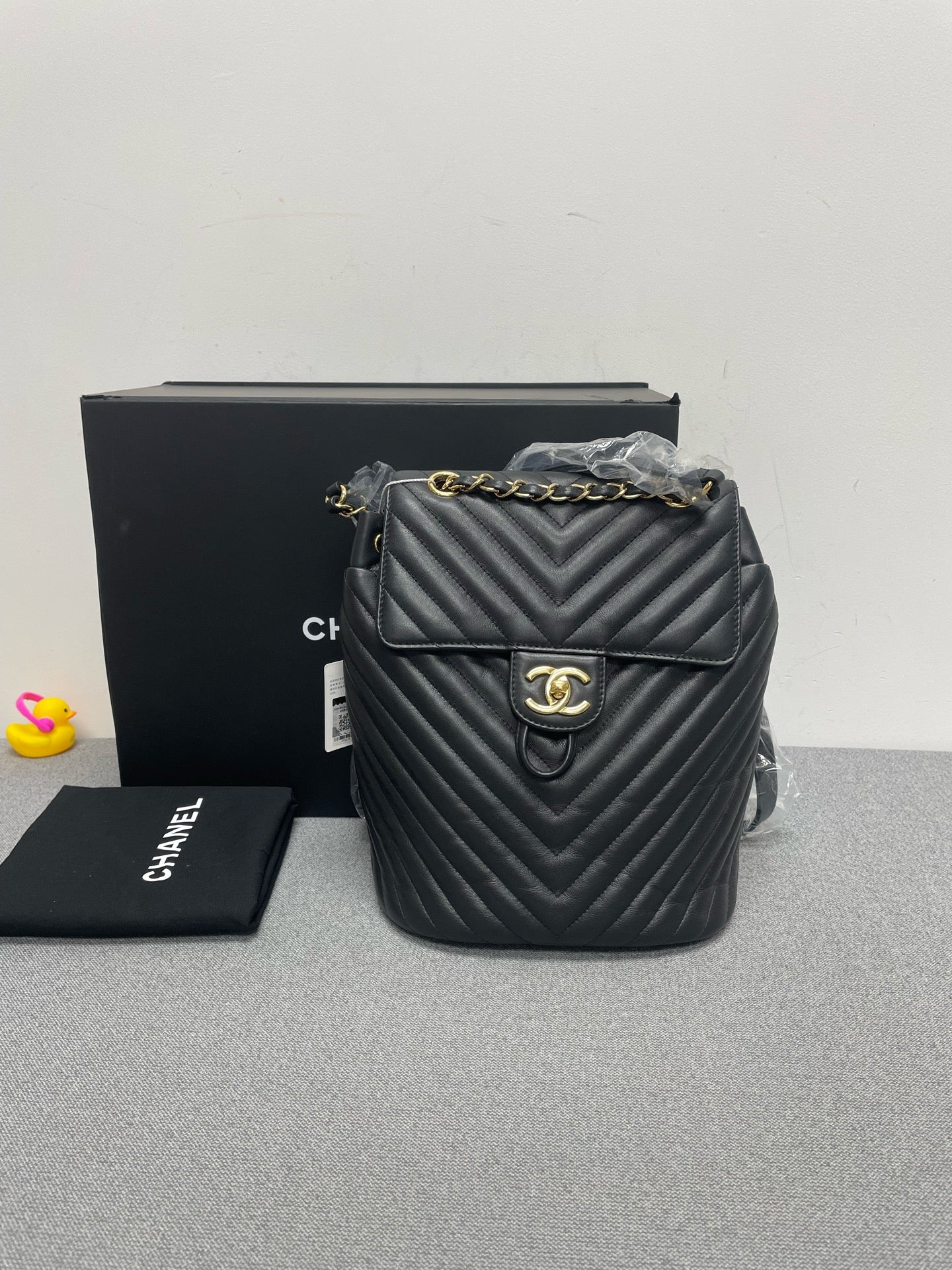 Chanel - Other - Leather - Black - (medium)