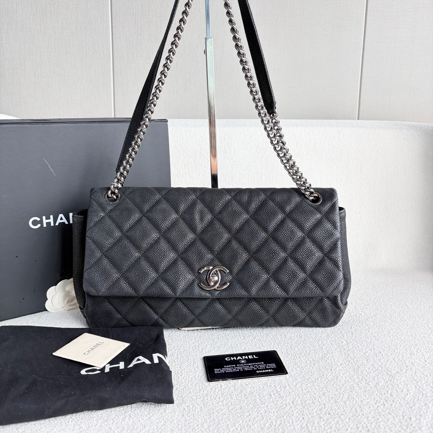 Chanel - Other - Leather - Black - (medium)