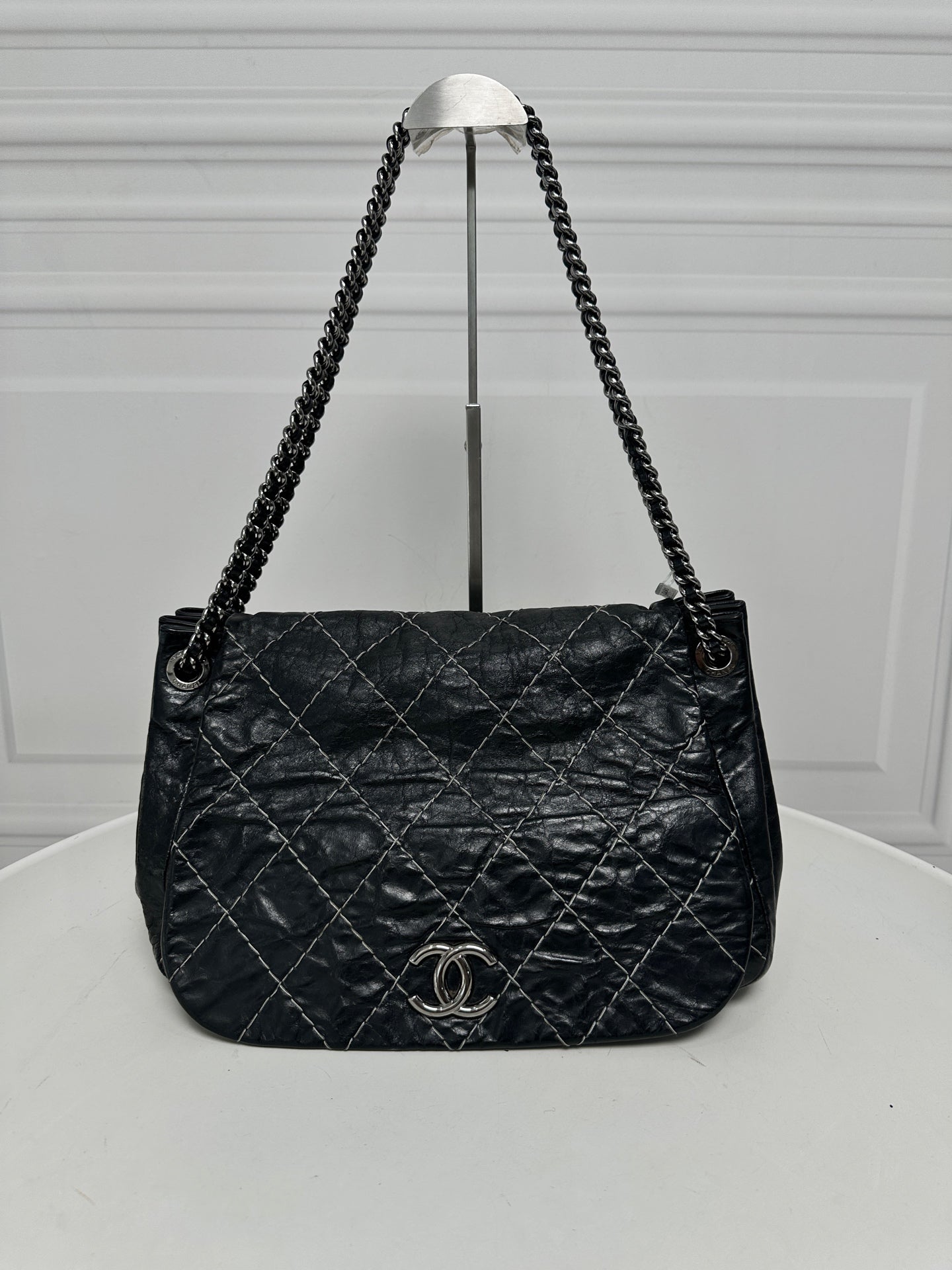 Chanel - Other - Leather - Black - (medium)