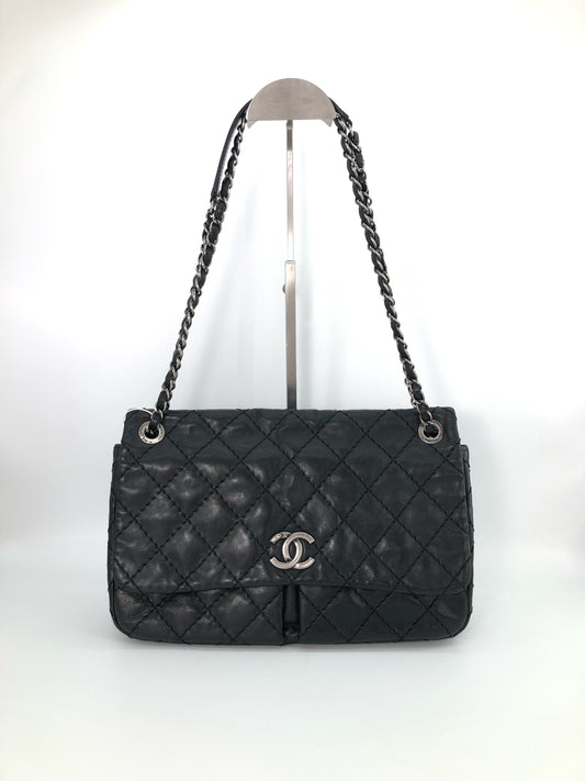Chanel - Other - Leather - Black - (medium)