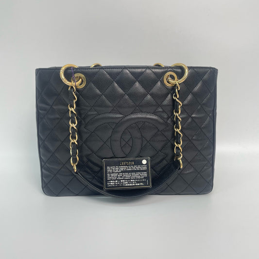 Chanel - Other - Leather - Black - (medium)