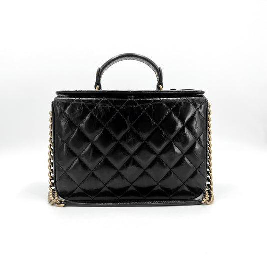 Chanel - Other - Leather - Black - (medium)