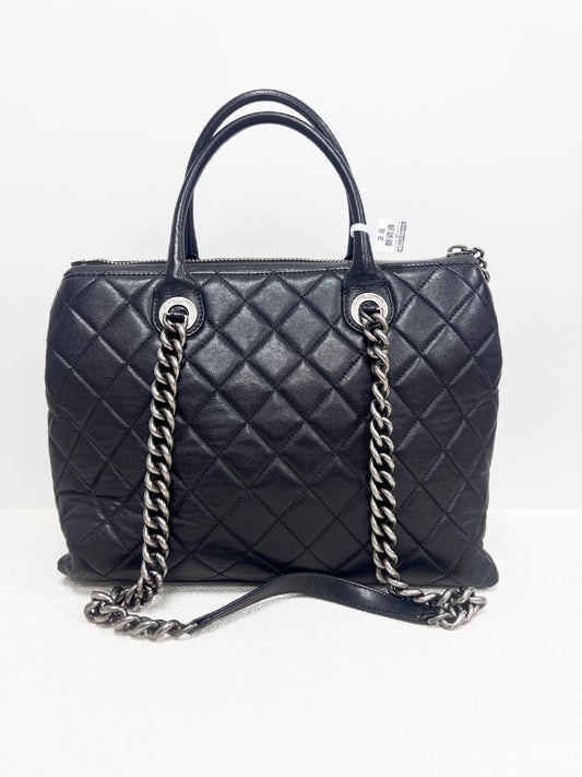 Chanel - Other - Leather - Black - (medium)