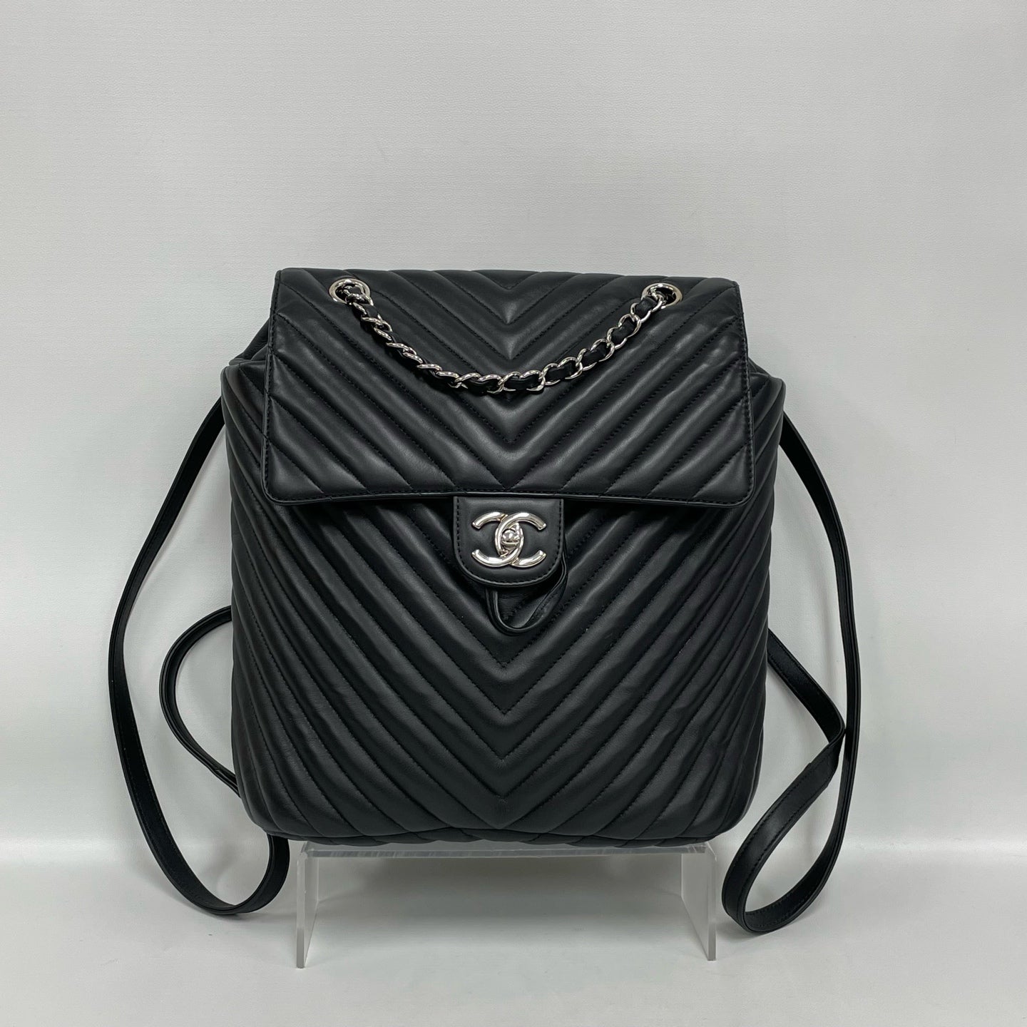 Chanel - Other - Leather - Black - (medium)