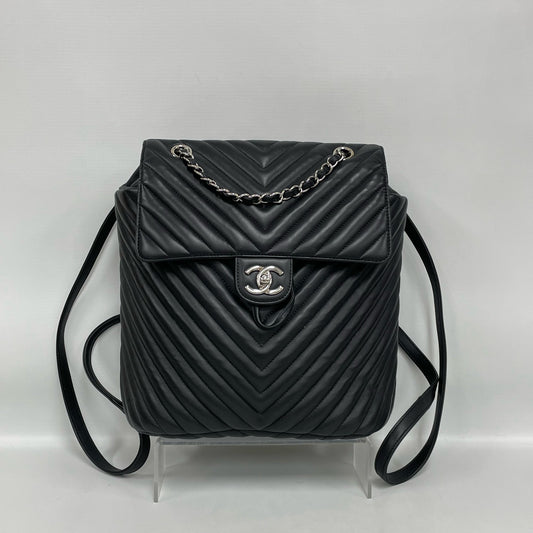 Chanel - Other - Leather - Black - (medium)