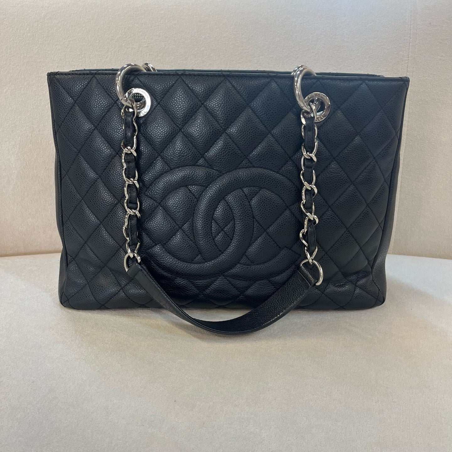 Chanel - Other - Leather - Black - (medium)