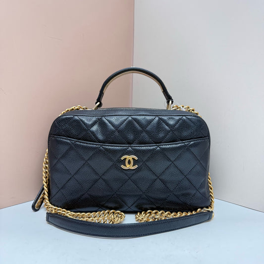Chanel - Other - Leather - Black - (medium)
