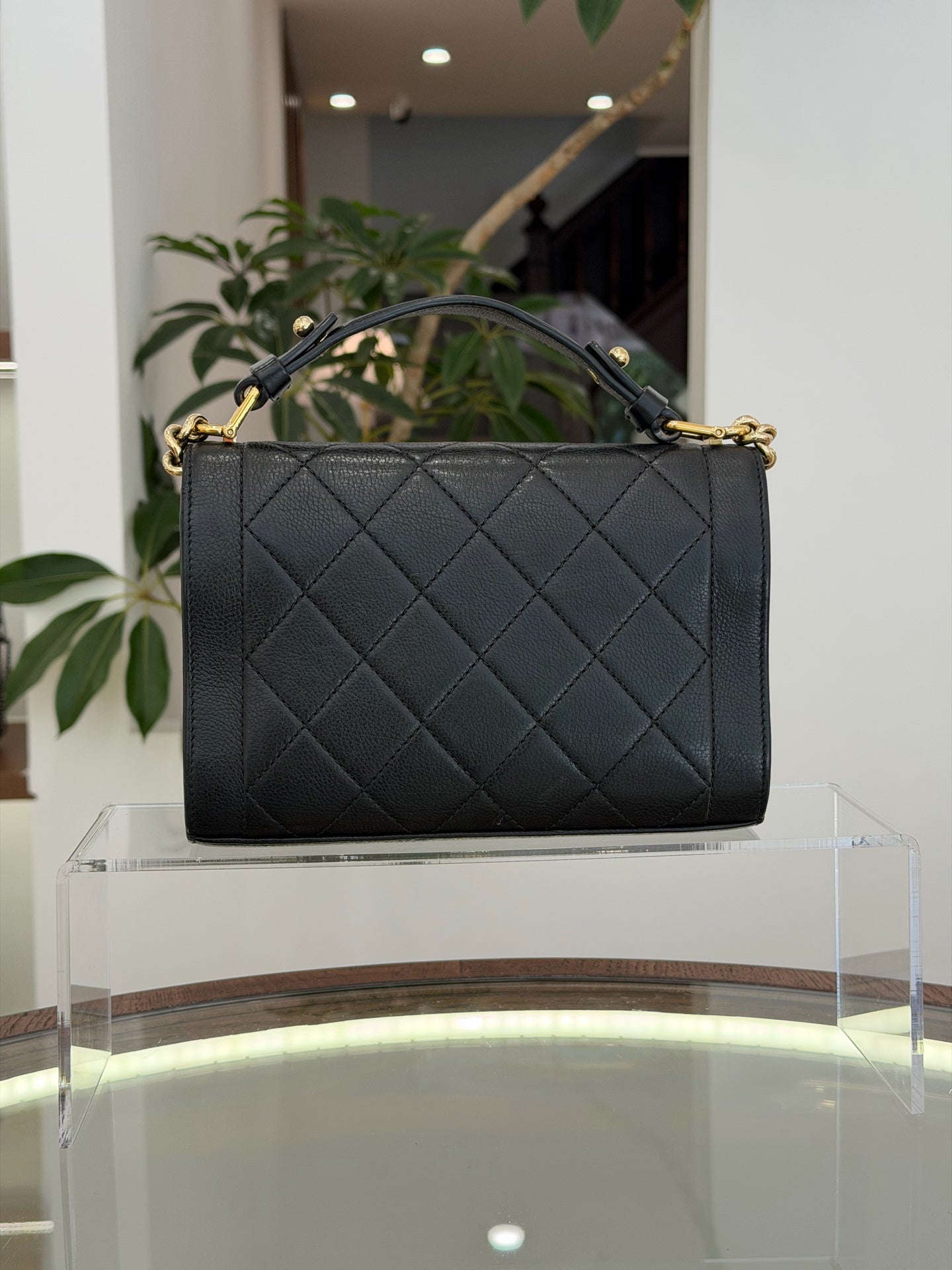 Chanel - Other - Leather - Black - (medium)