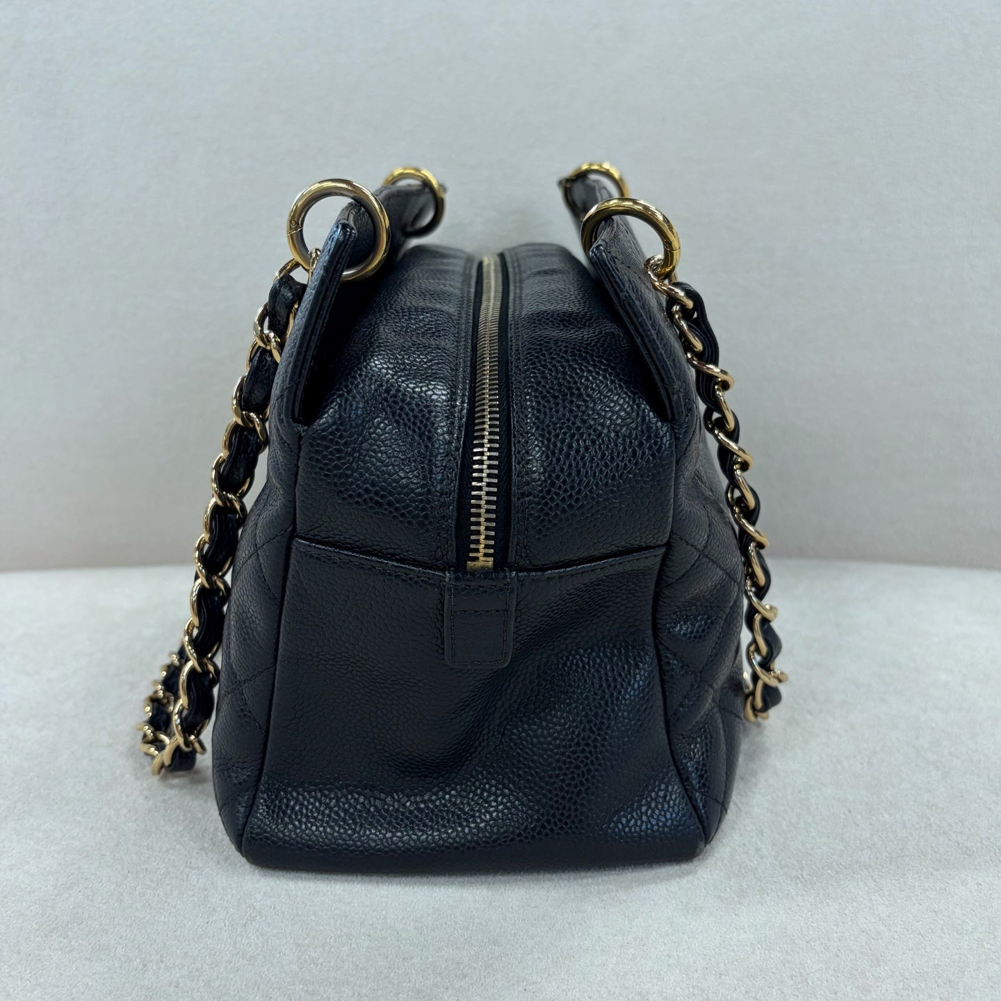 Chanel - Other - Leather - Black - (medium)
