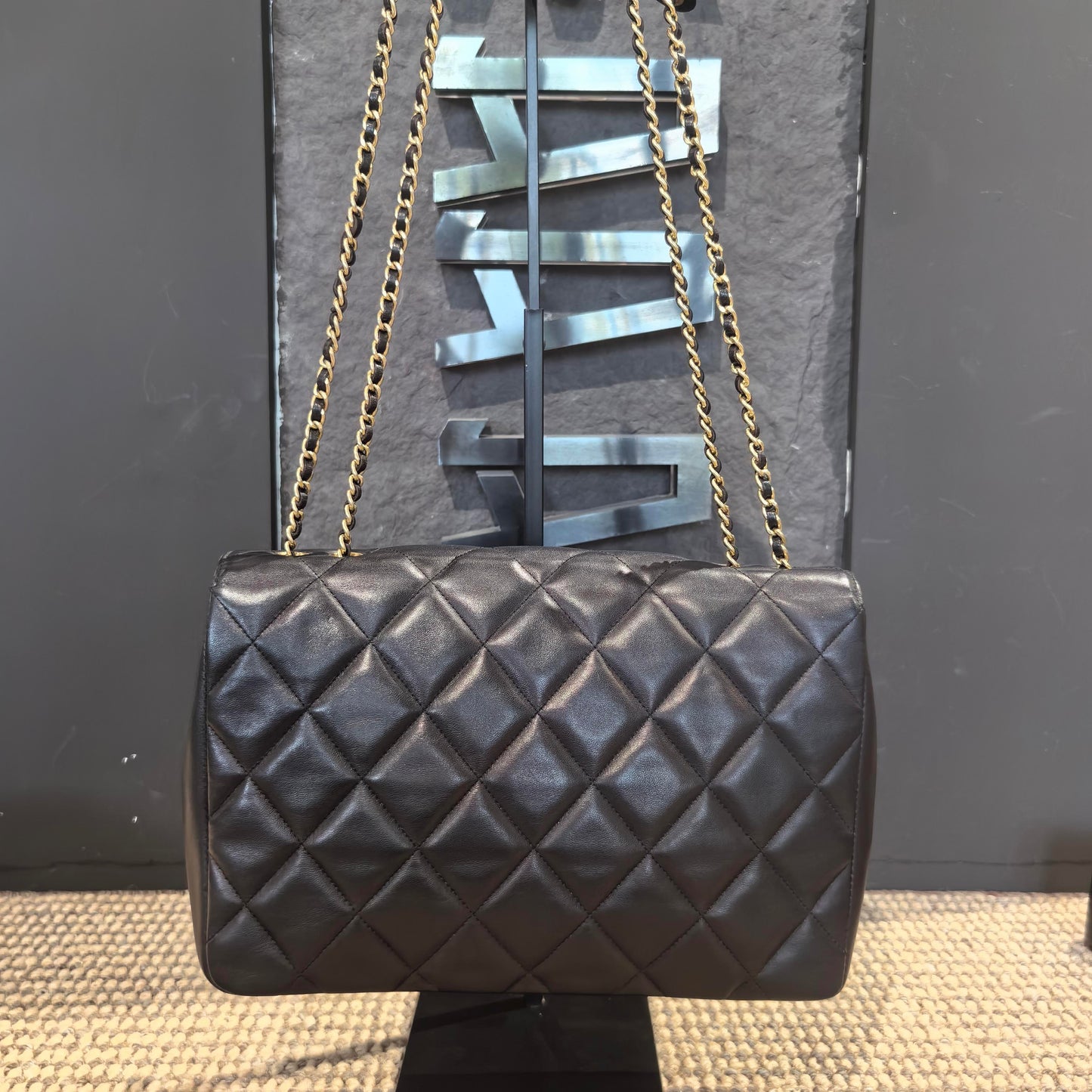 Chanel - Other - Leather - Black - (medium)