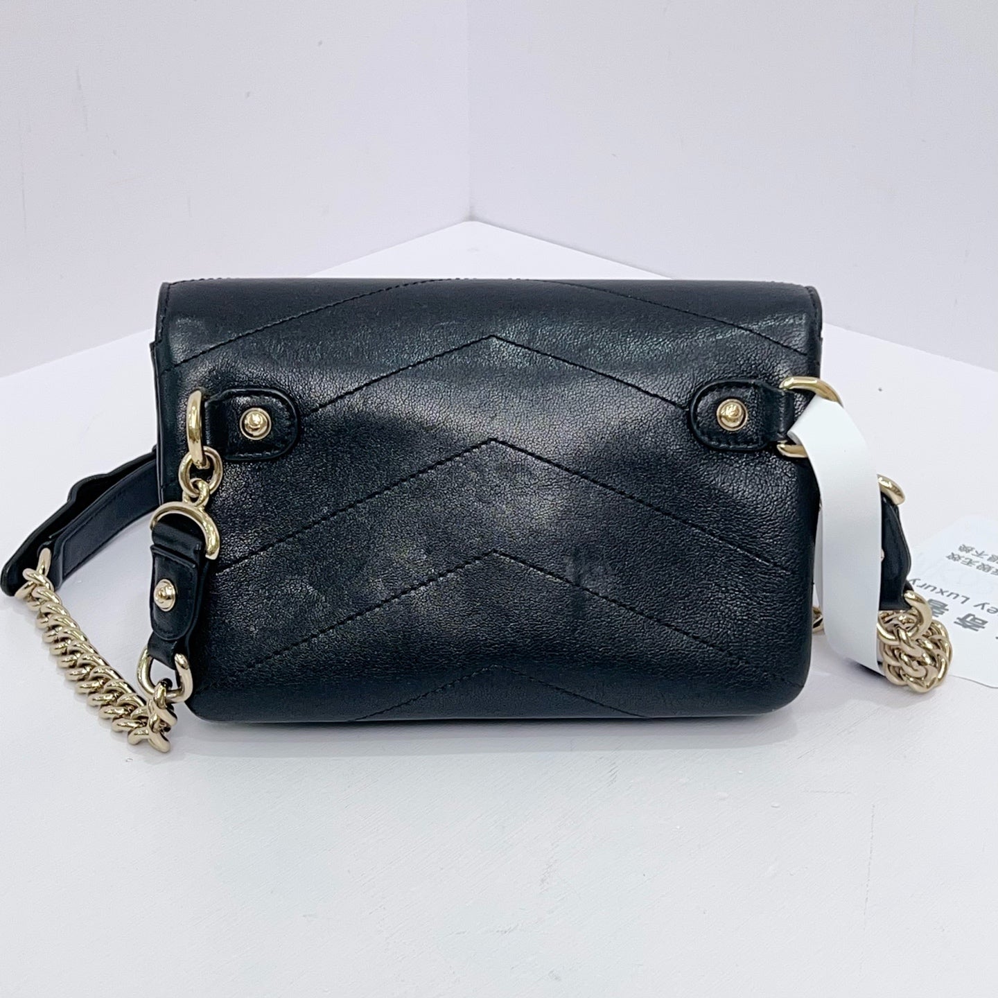 Chanel - Other - Leather - Black - (medium)
