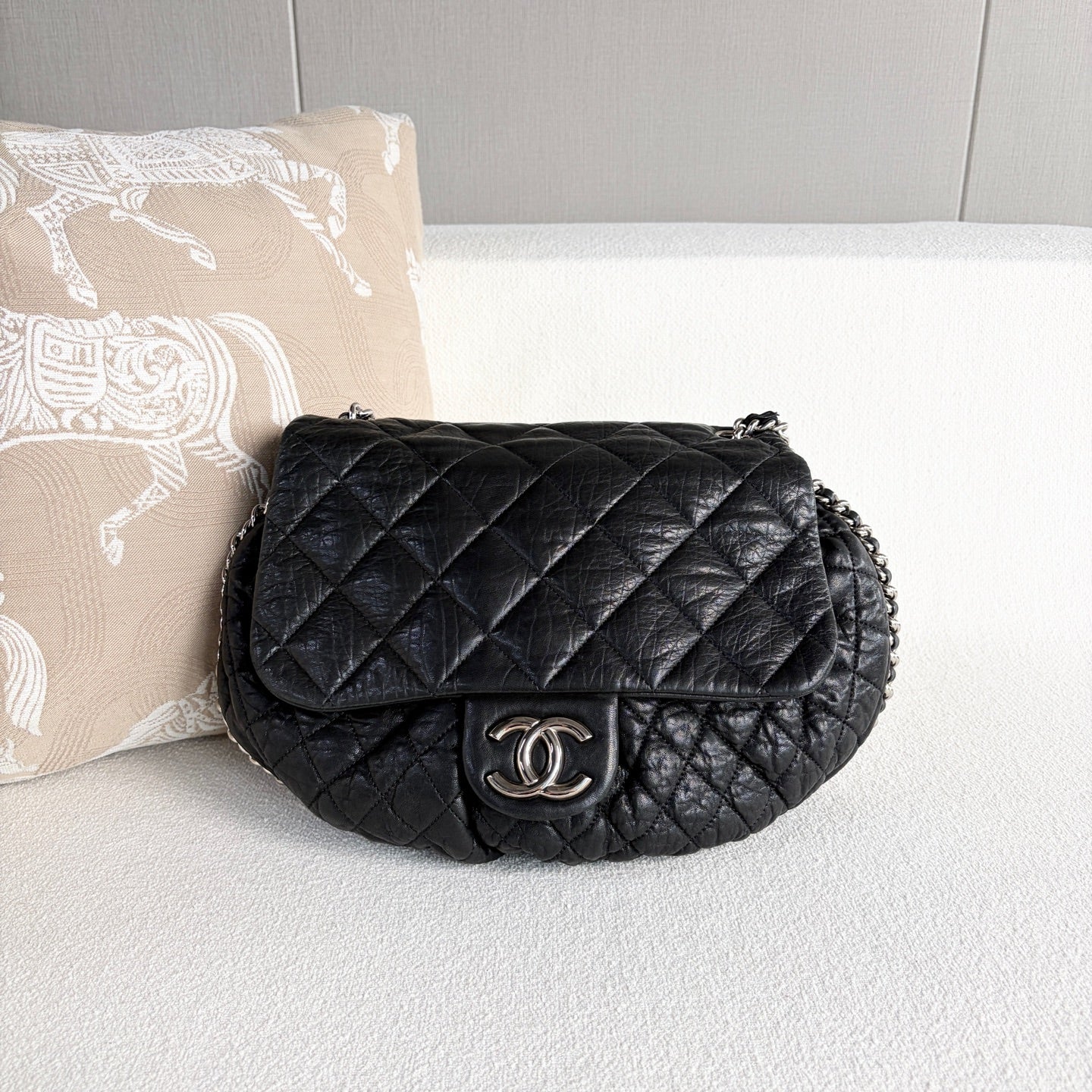 Chanel - Other - Leather - Black - (medium)