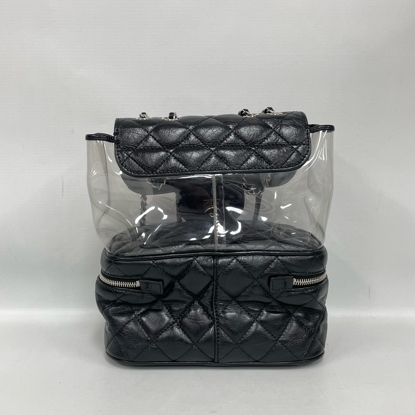 Chanel - Other - Leather - Black - (medium)
