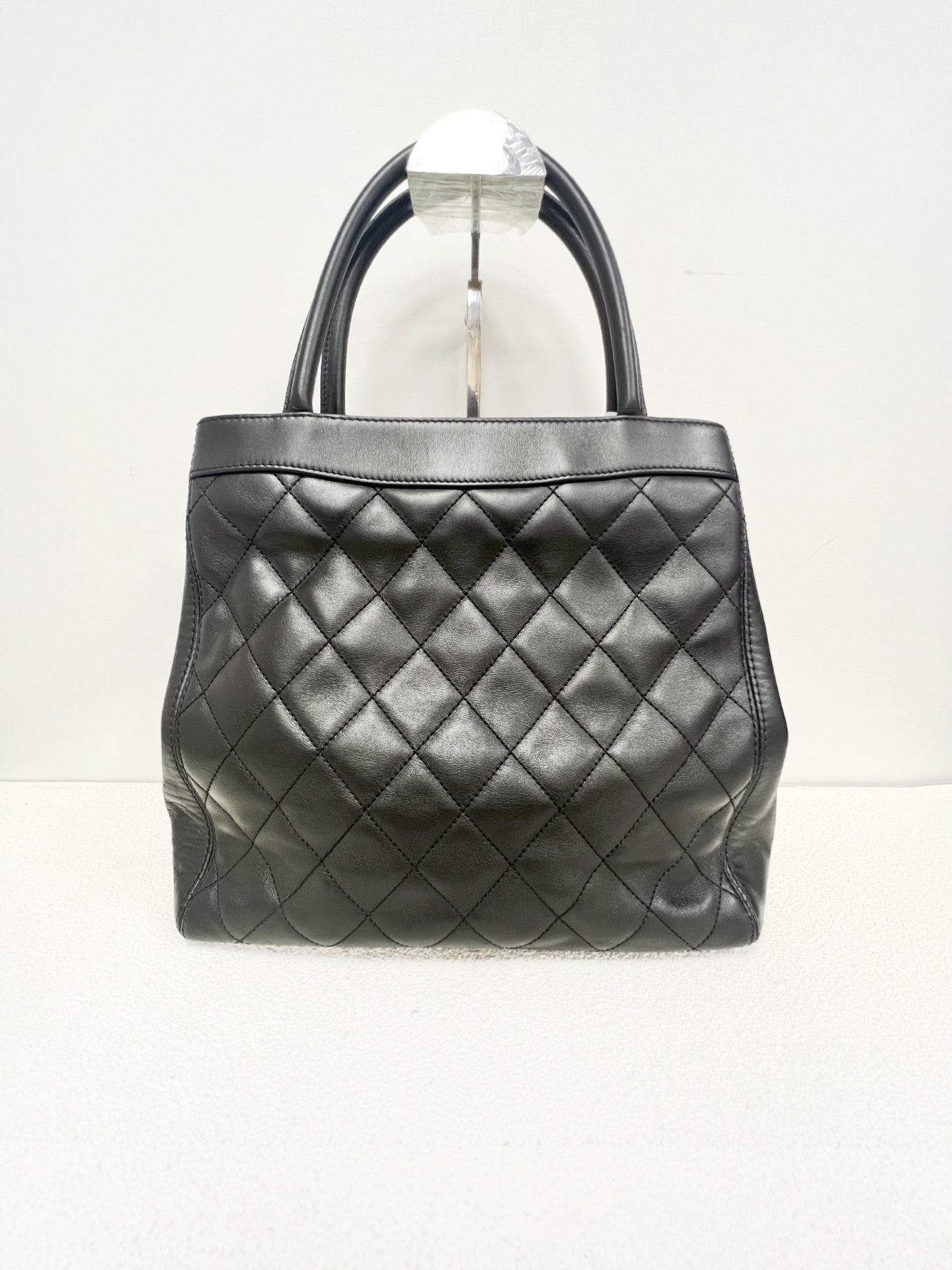 Chanel - Other - Leather - Black - (medium)