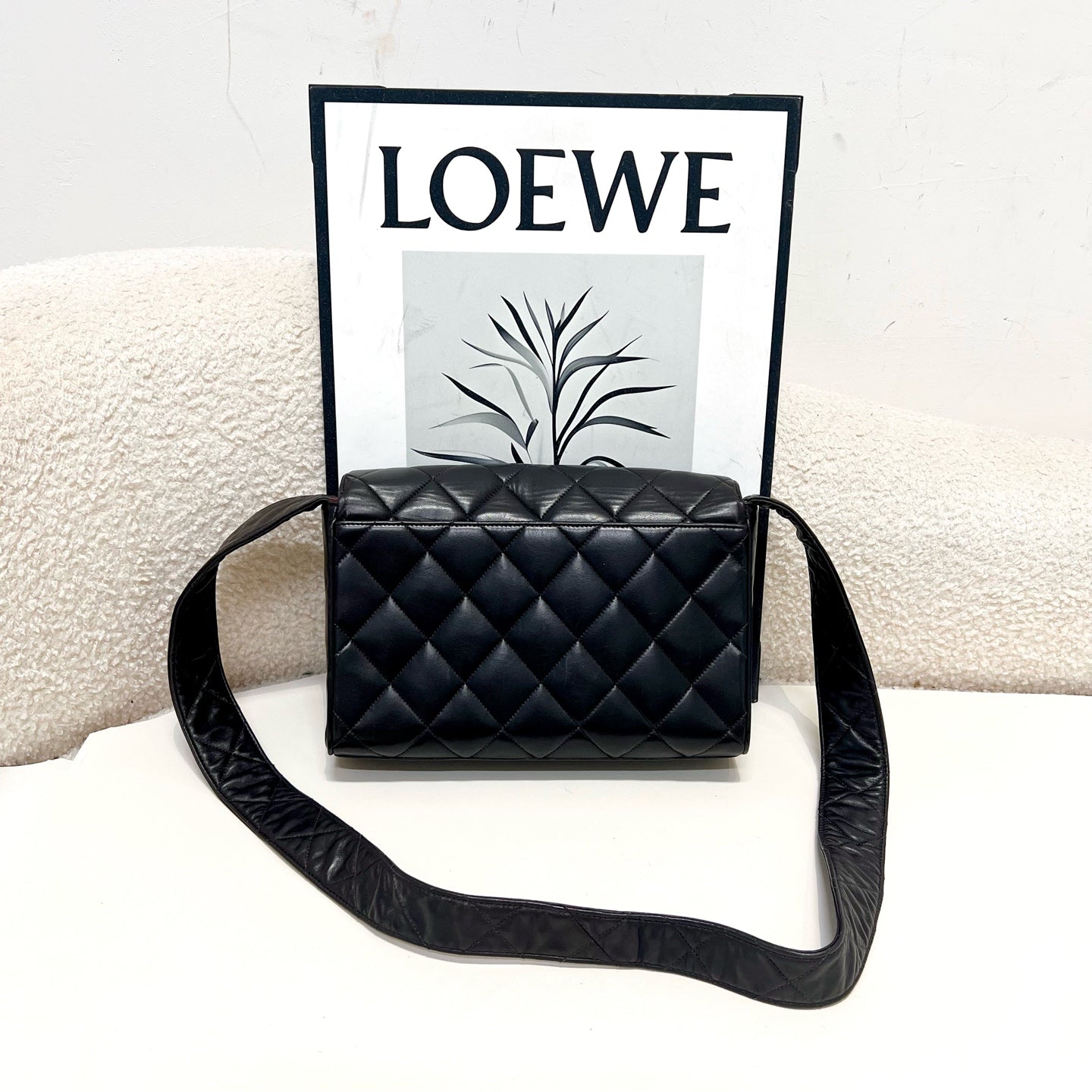 Chanel - Other - Leather - Black - (medium)