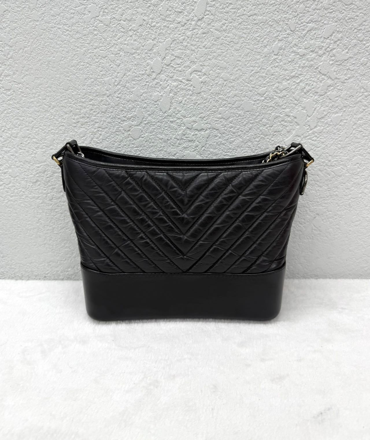 Chanel - Other - Leather - Black - (medium)