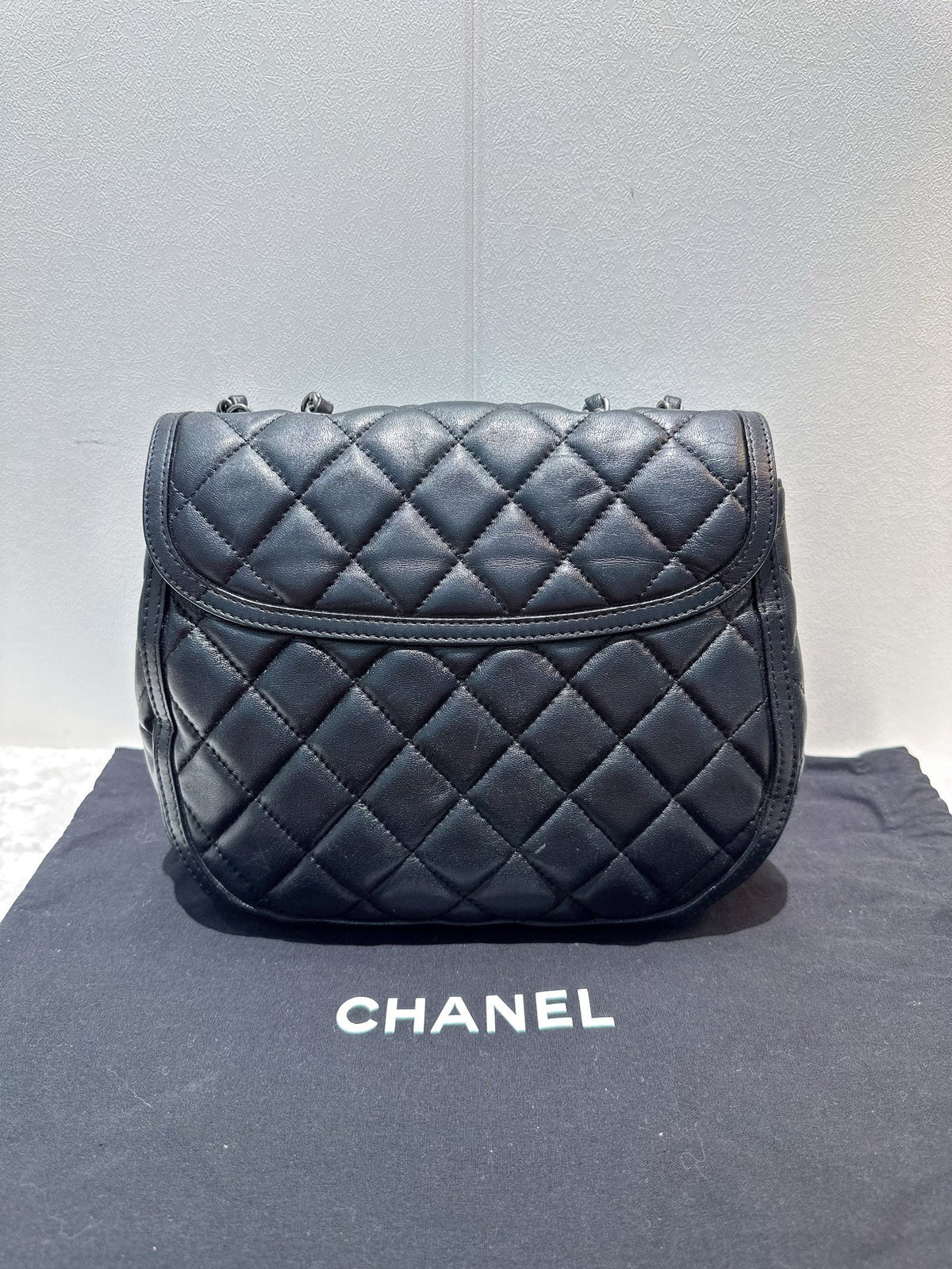 Chanel - Other - Leather - Black - (medium)