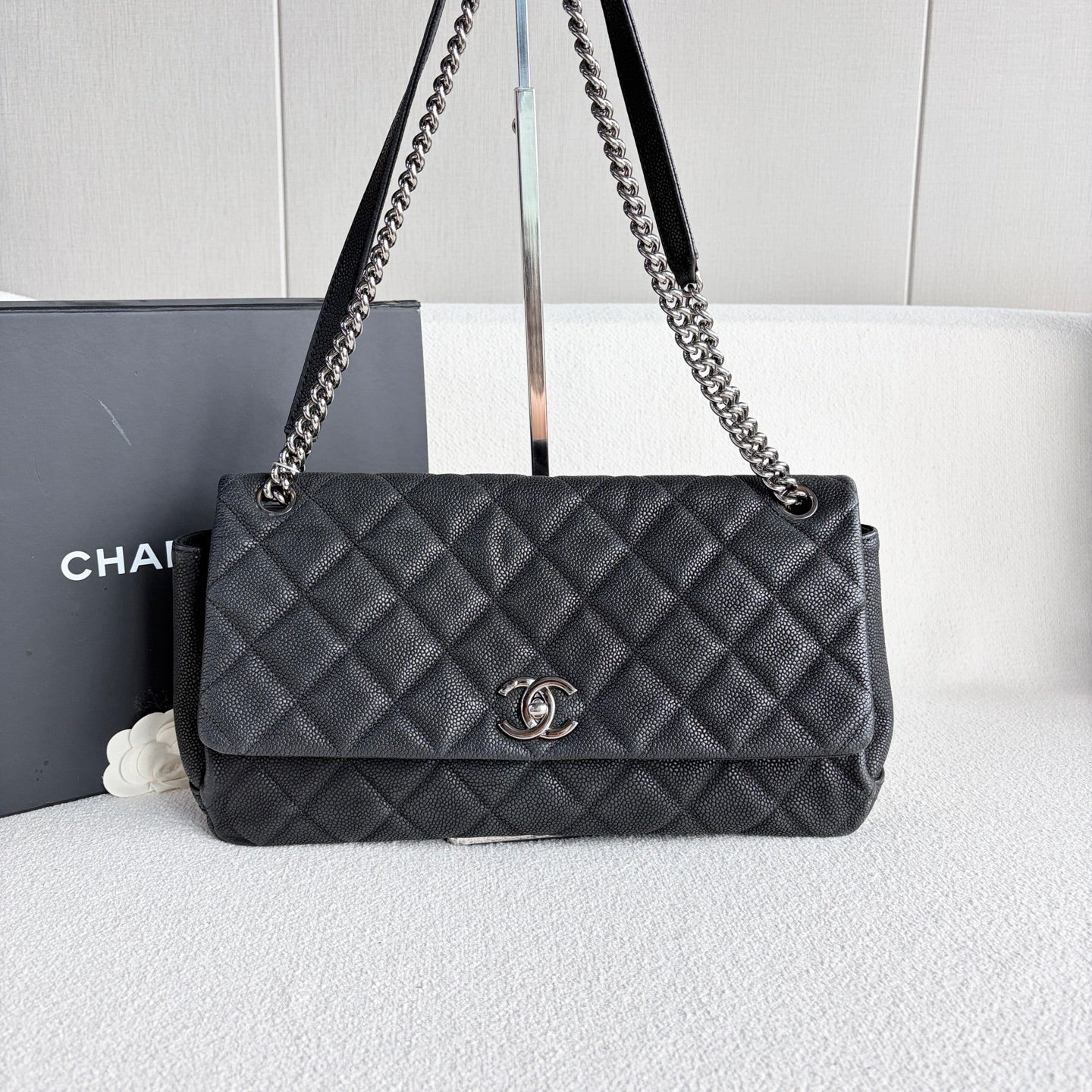 Chanel - Other - Leather - Black - (medium)