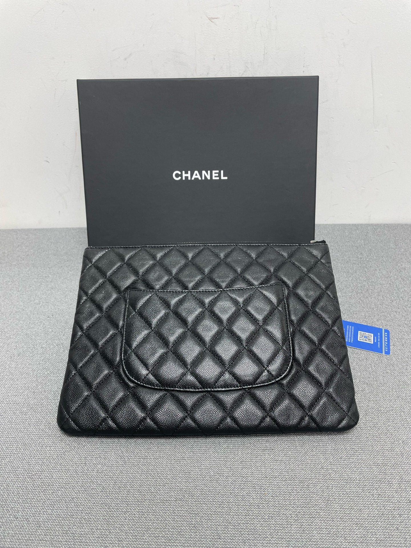 Chanel - Other - Leather - Black - (medium)