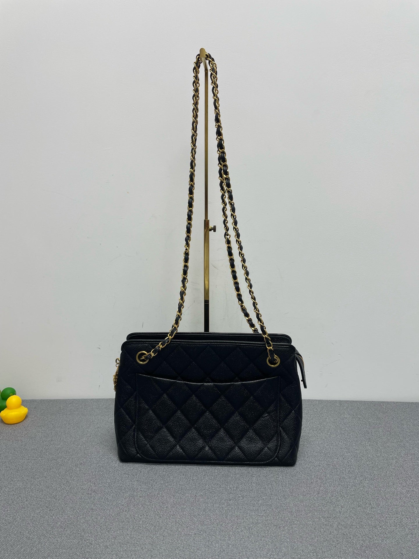 Chanel - Other - Leather - Black - (medium)