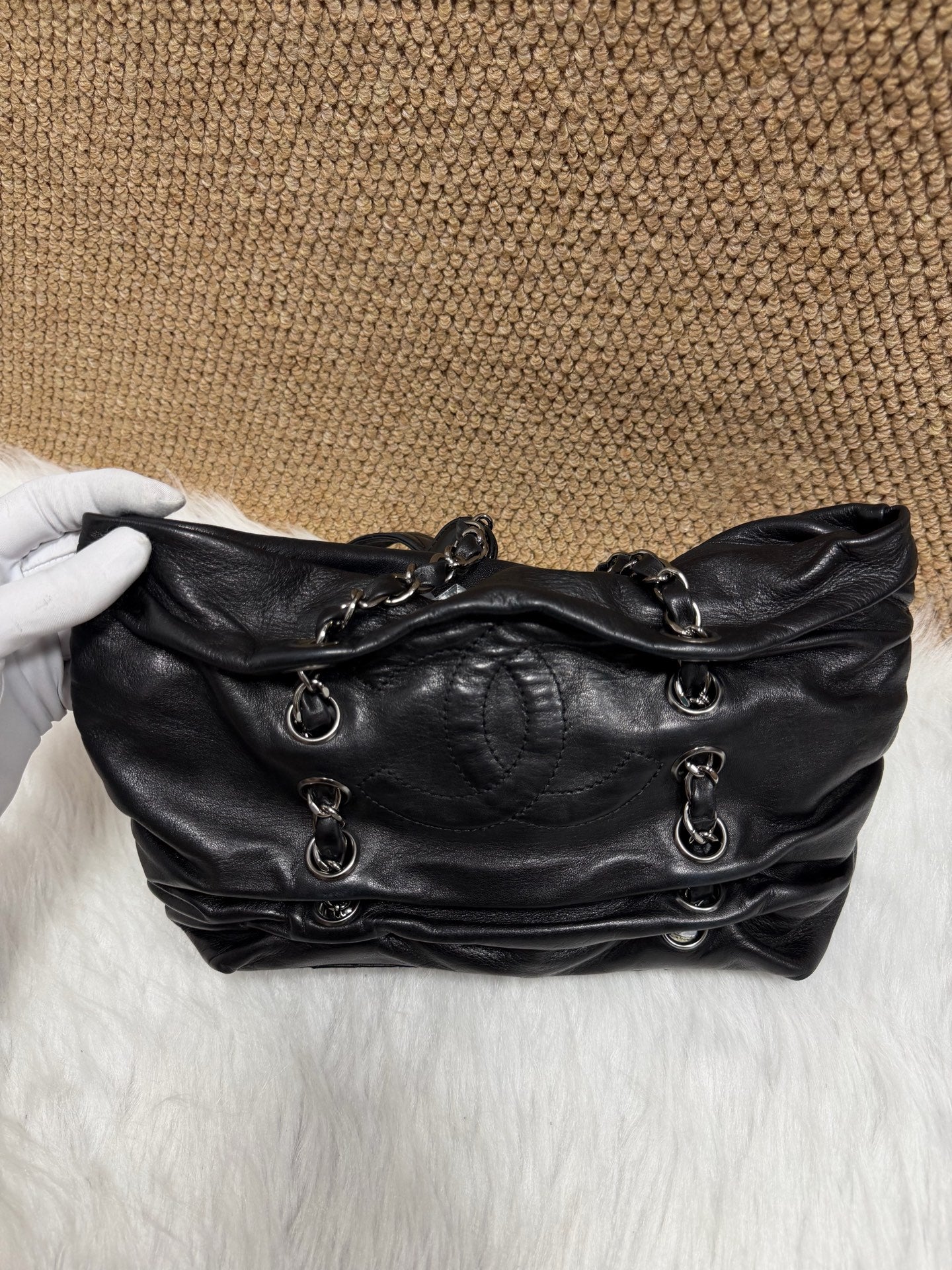 Chanel - Other - Leather - Black - (medium)