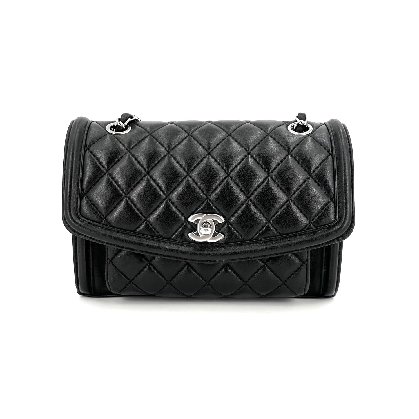 Chanel - Other - Leather - Black - (medium)