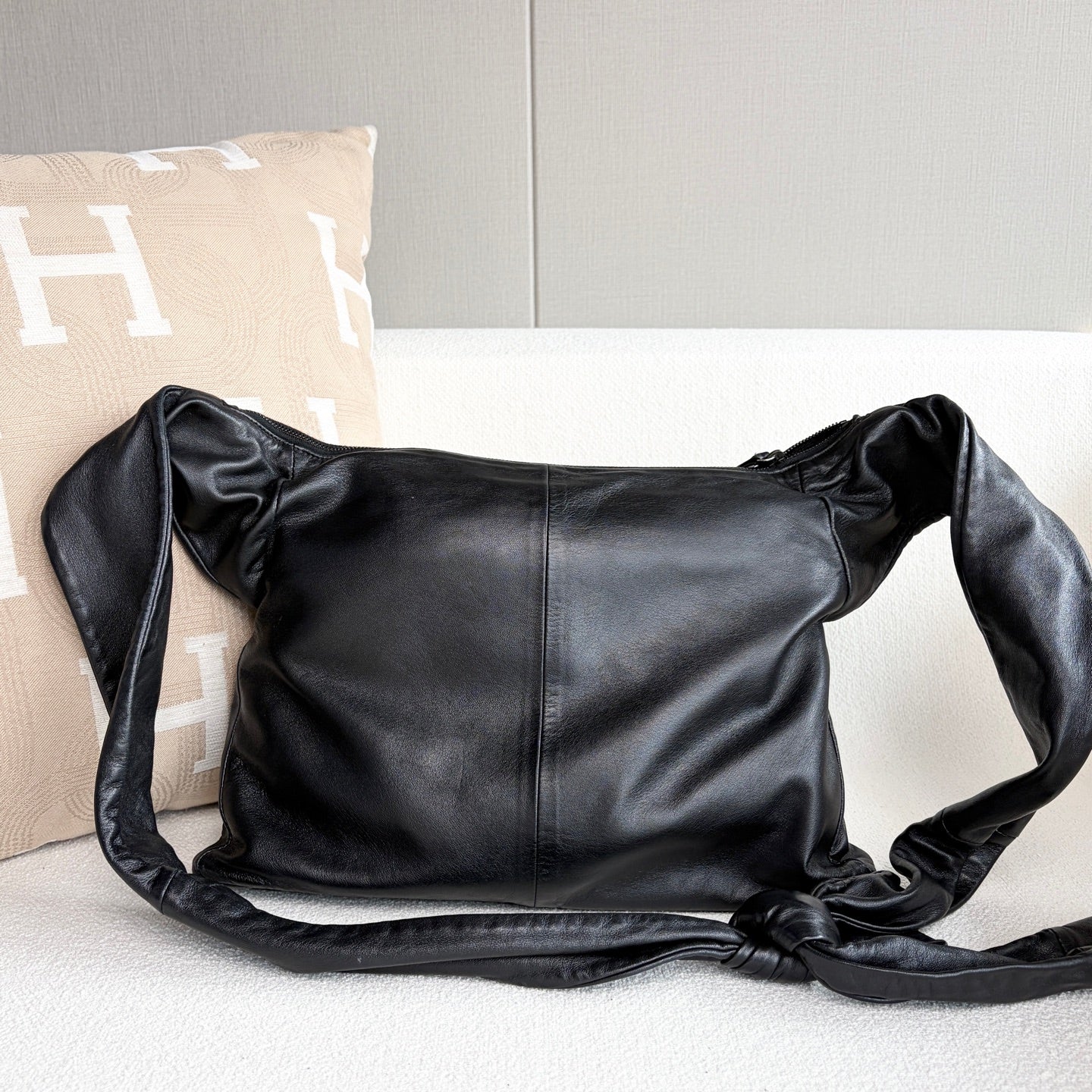 Chanel - Other - Leather - Black - (medium)