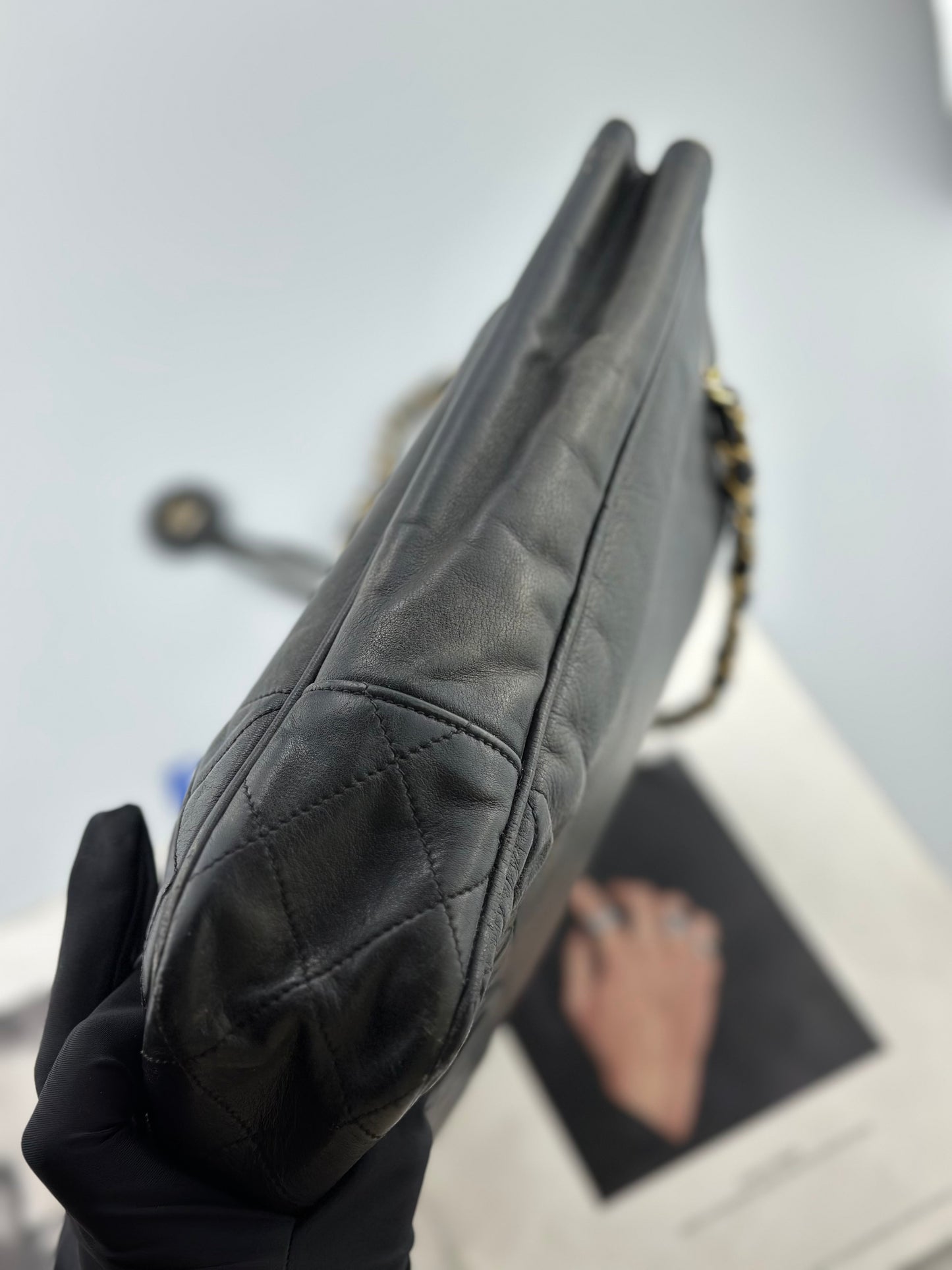 Chanel - Other - Leather - Black - (medium)