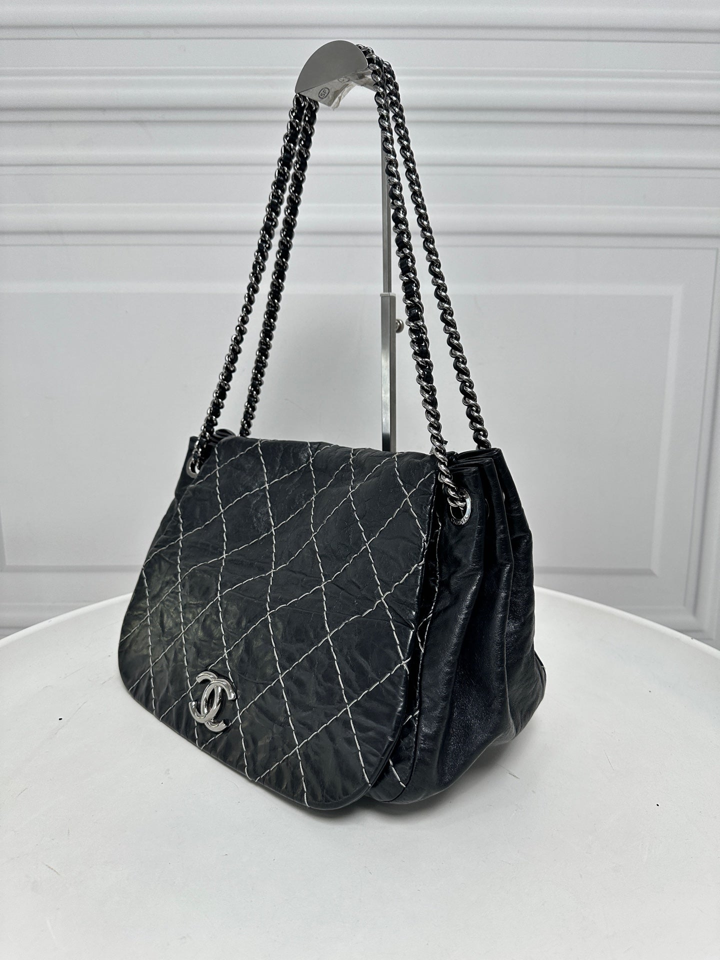 Chanel - Other - Leather - Black - (medium)