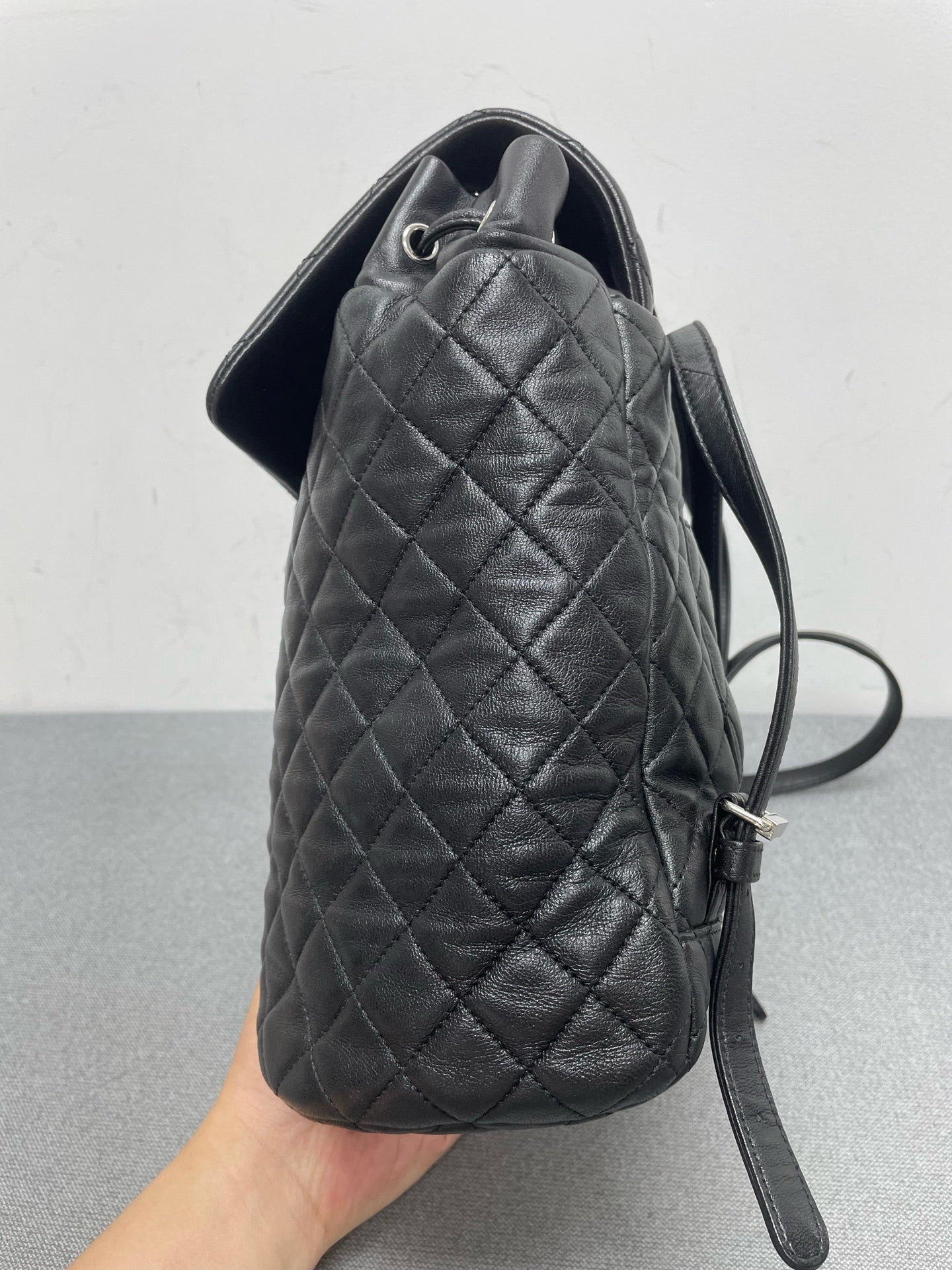 Chanel - Other - Leather - Black - (medium)