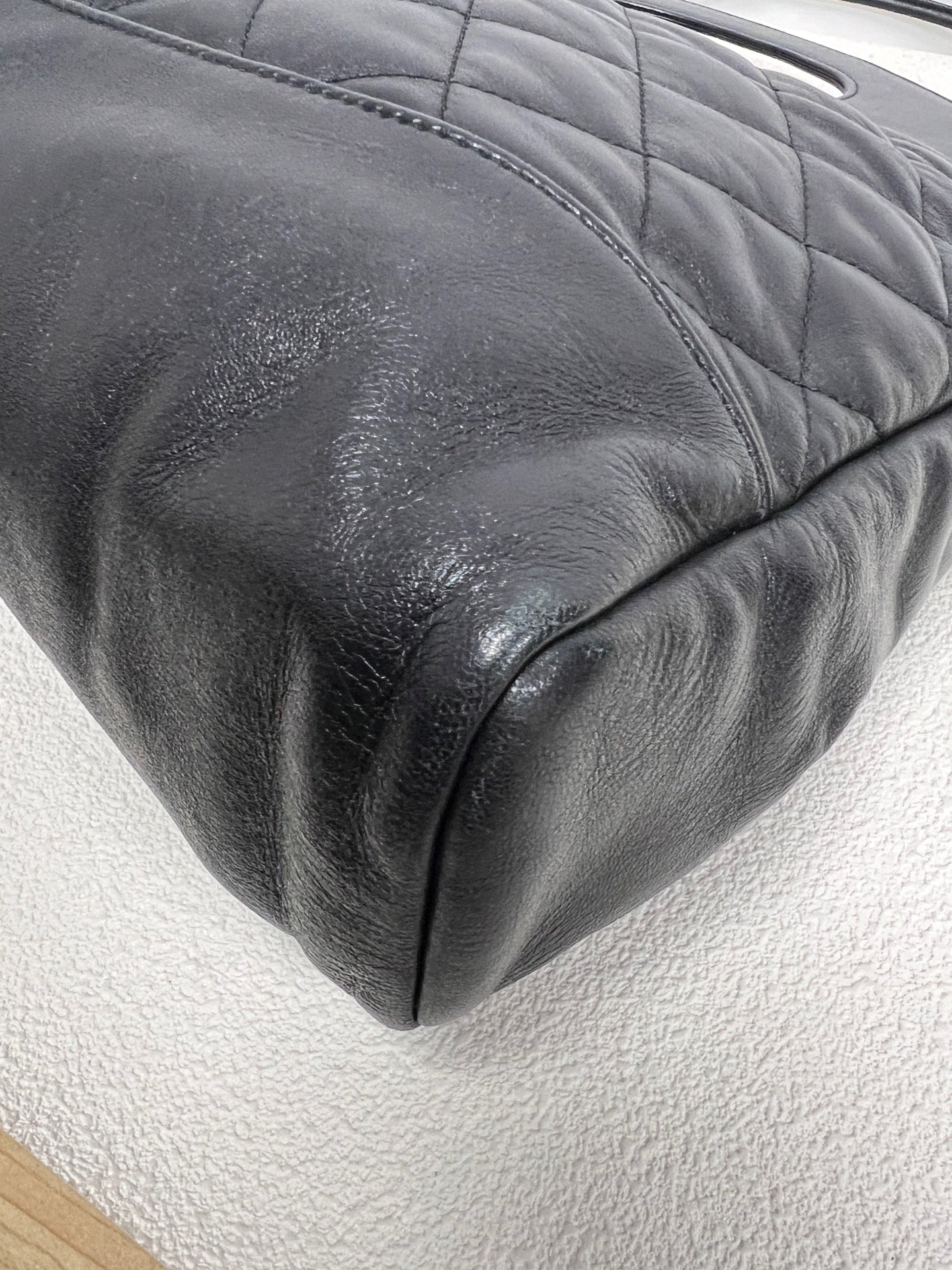 Chanel - Other - Leather - Black - (medium)