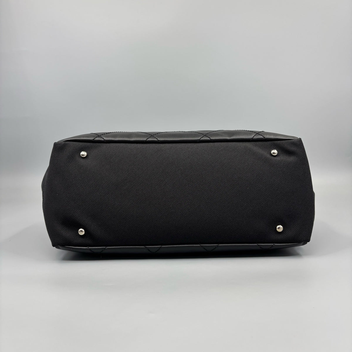 Chanel - Other - Leather - Black - (medium)