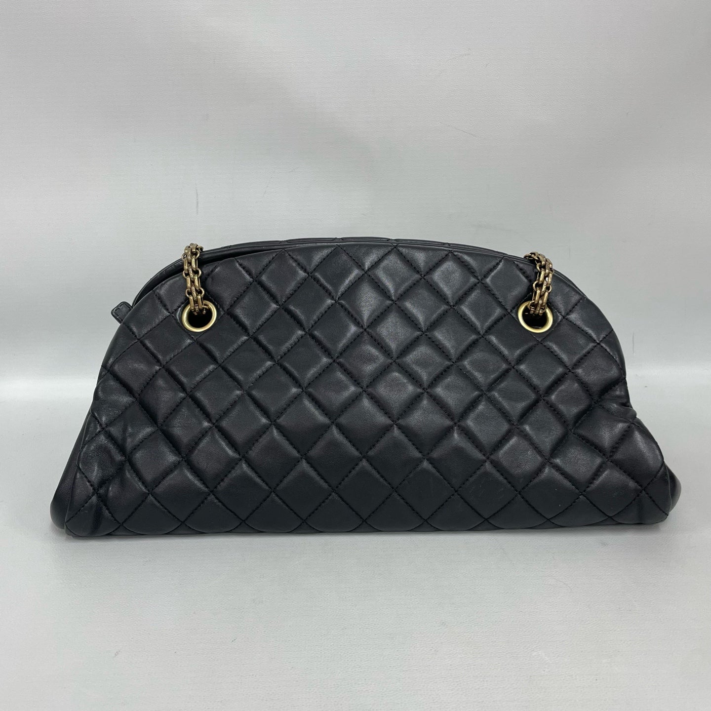 Chanel - Other - Leather - Black - (medium)