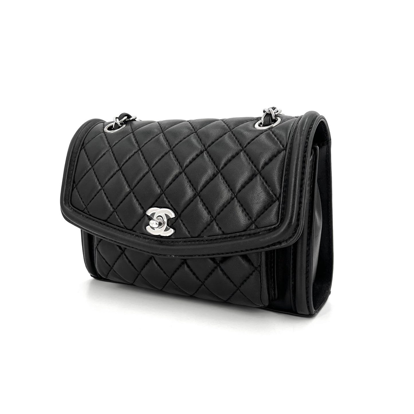 Chanel - Other - Leather - Black - (medium)