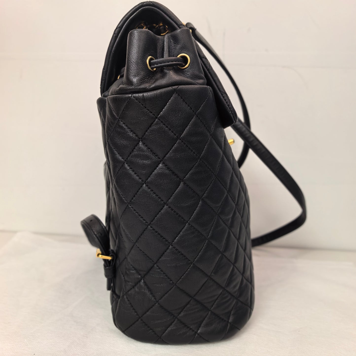 Chanel - Other - Leather - Black - (medium)